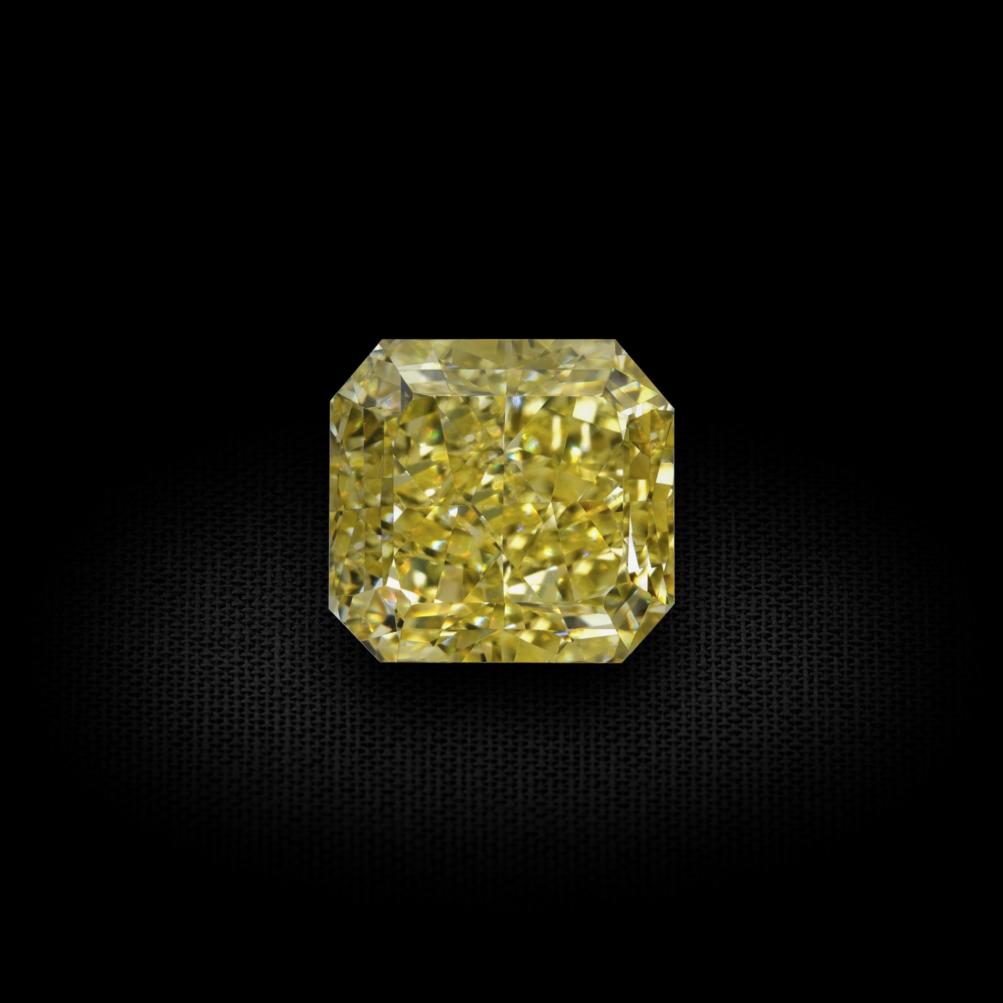 GIA Certified 3.03 Carat Radiant Cut Yellow Diamond Ring In New Condition For Sale In New York, NY