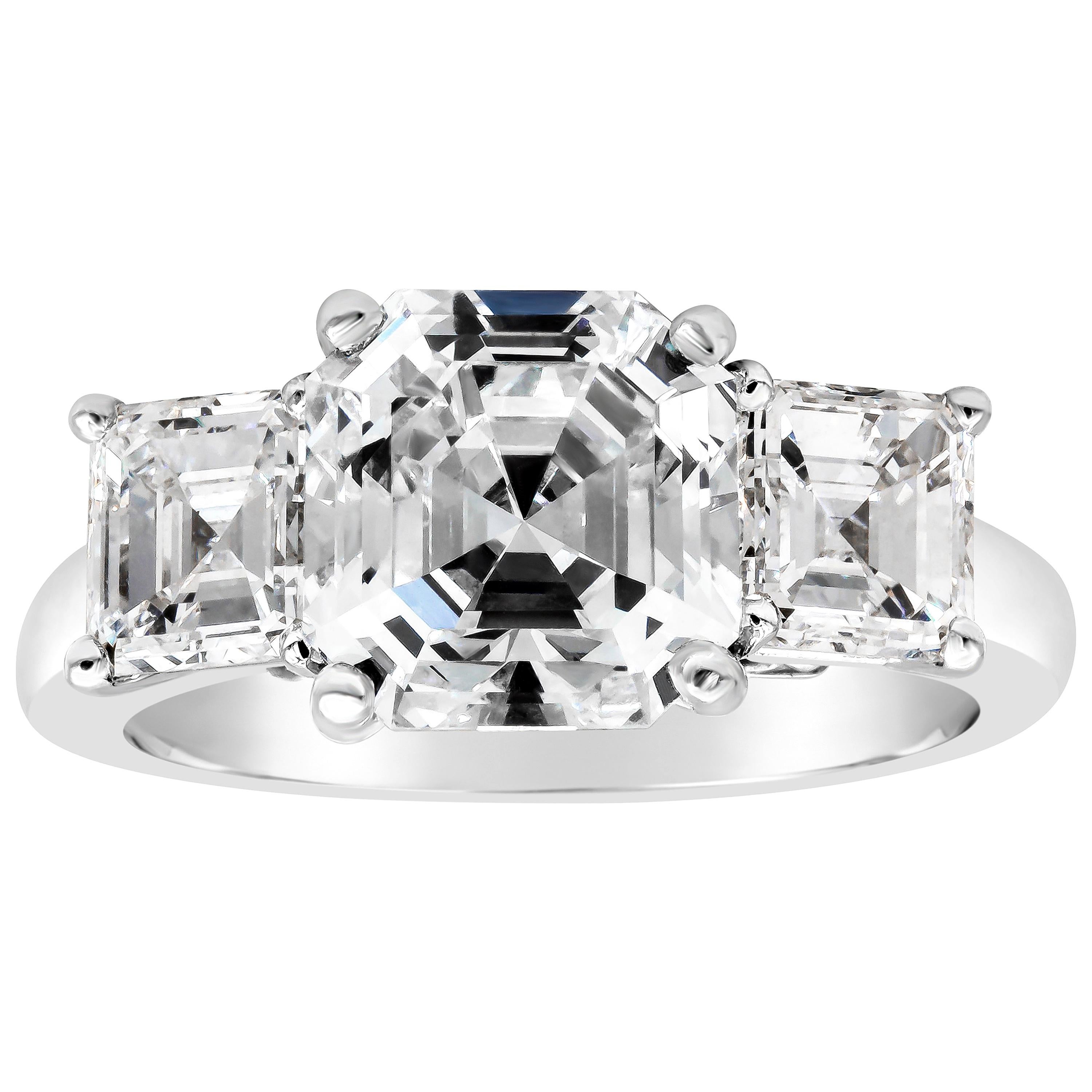Bague de fiançailles à trois pierres en diamants taille Asscher de 3.03 carats certifiés GIA