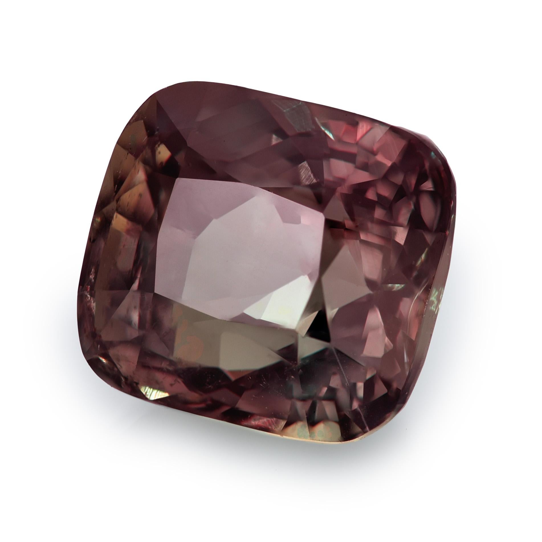 Women's or Men's GIA Certified 3.03 Carats Color Changes Alexandrite For Sale