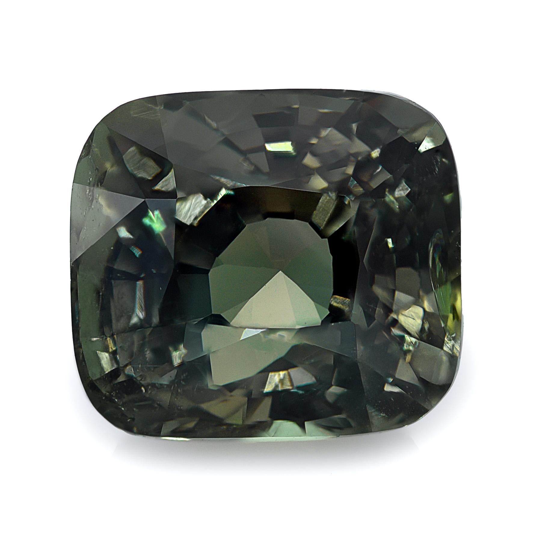 GIA Certified 3.03 Carats Color Changes Alexandrite For Sale 2