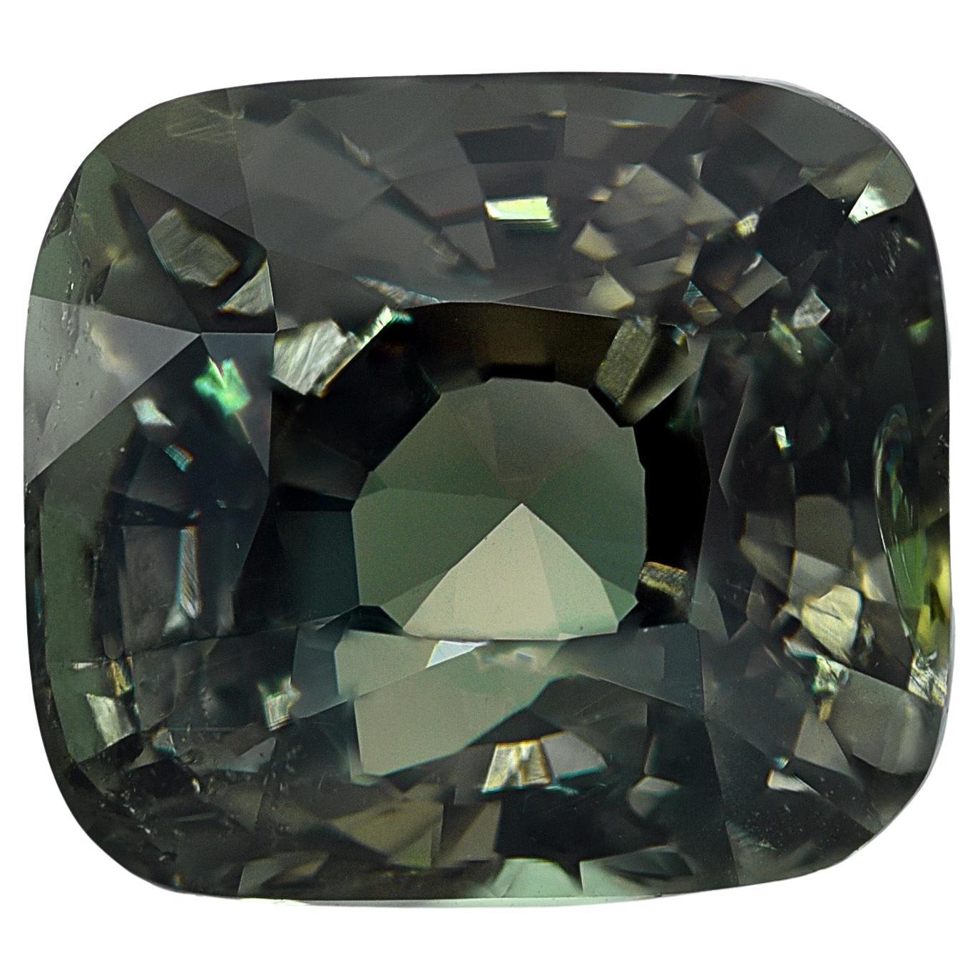 GIA Certified 3.03 Carats Color Changes Alexandrite For Sale