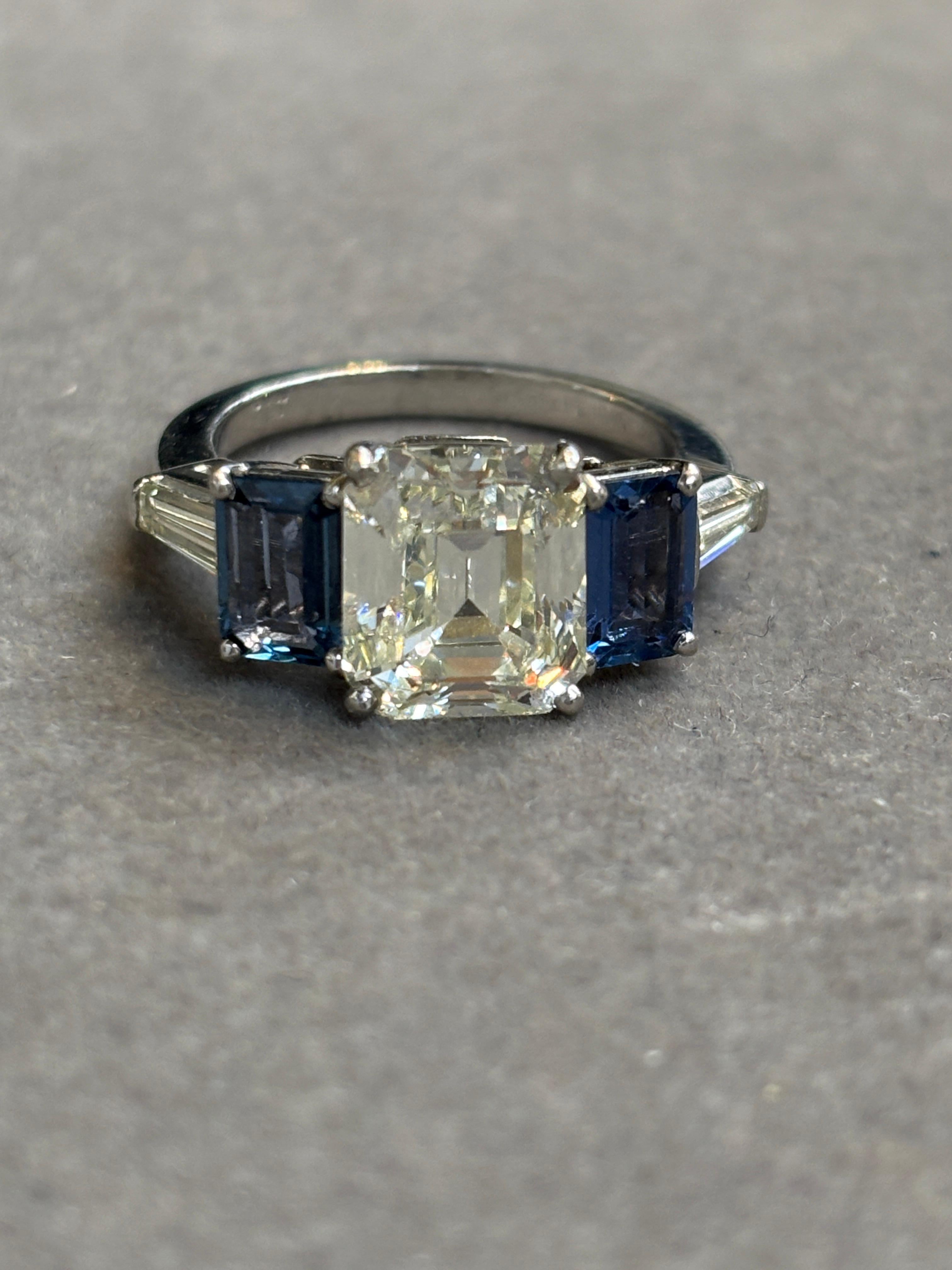 GIA Certified 3.05 Carat Emerald Cut Diamond and Sapphire Ring For Sale 1
