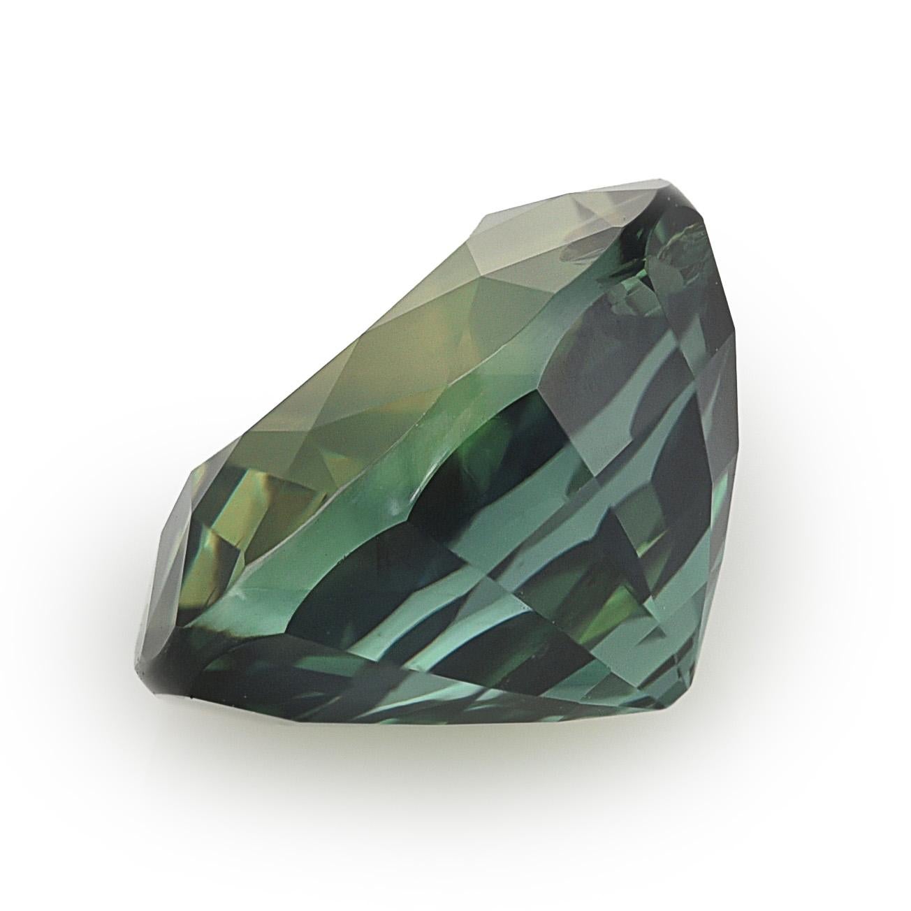Natural Unheated Blue Green Sapphire Gemstone 3.05 carats with GIA Report In New Condition For Sale In Los Angeles, CA