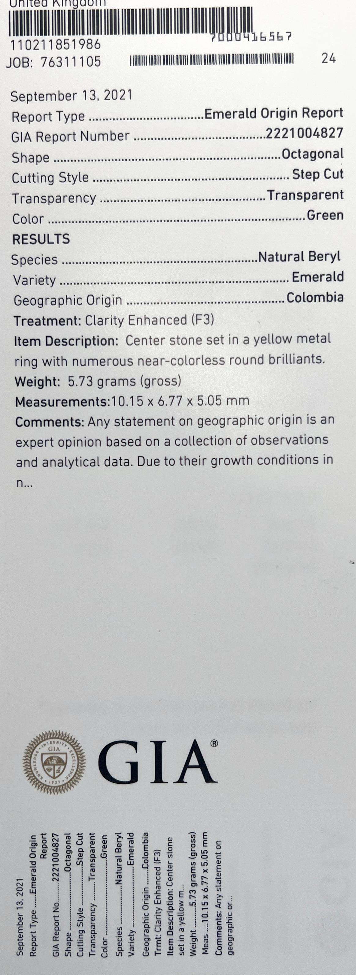 Gia Certified 3.06 Carat Colombian Emerald & Diamond 18k Yellow Gold Halo Ring In New Condition For Sale In Birmingham, GB