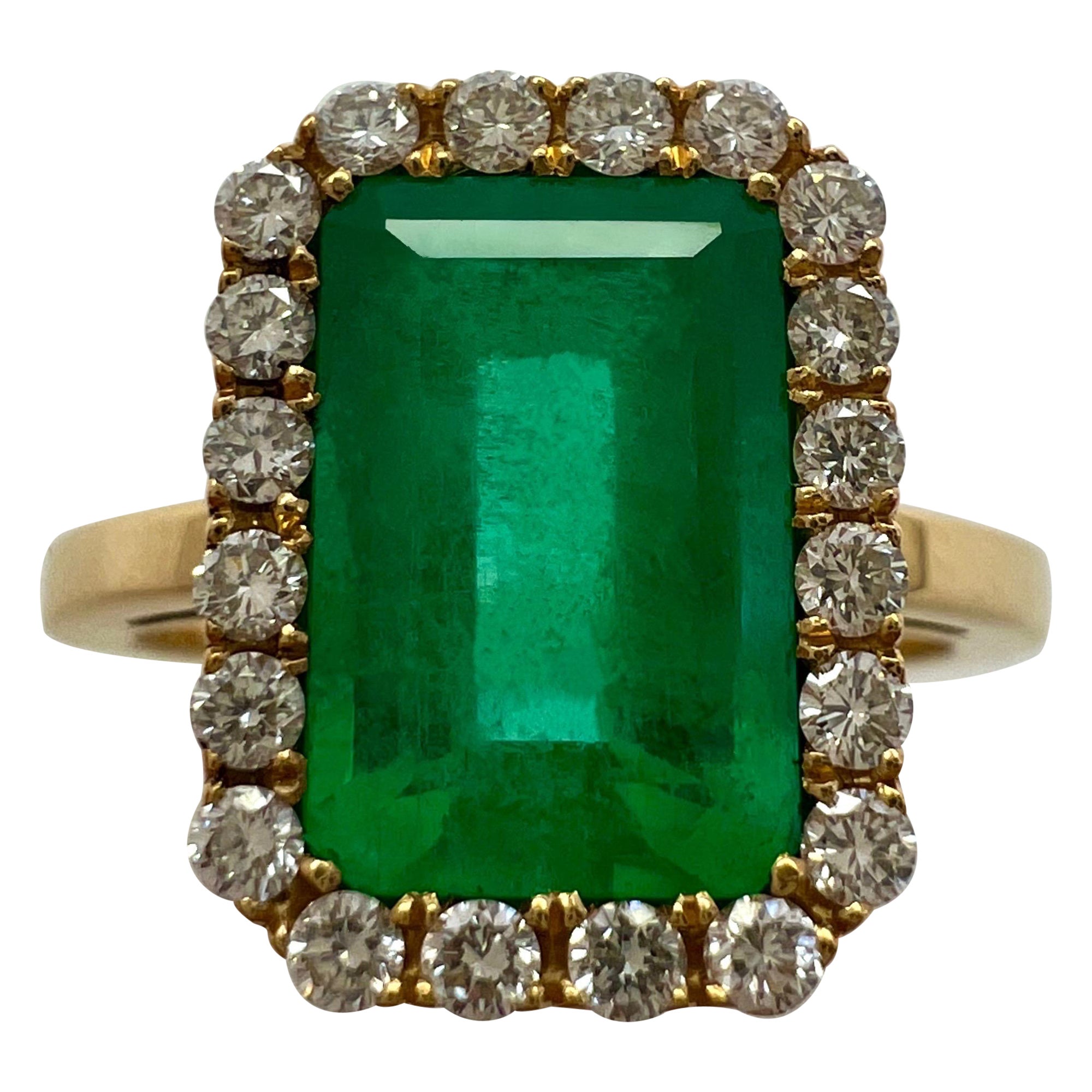 Gia Certified 3.06 Carat Colombian Emerald & Diamond 18k Yellow Gold Halo Ring For Sale