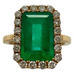 Used Gia Certified 3.06 Carat Colombian Emerald & Diamond 18k Yellow Gold Halo Ring