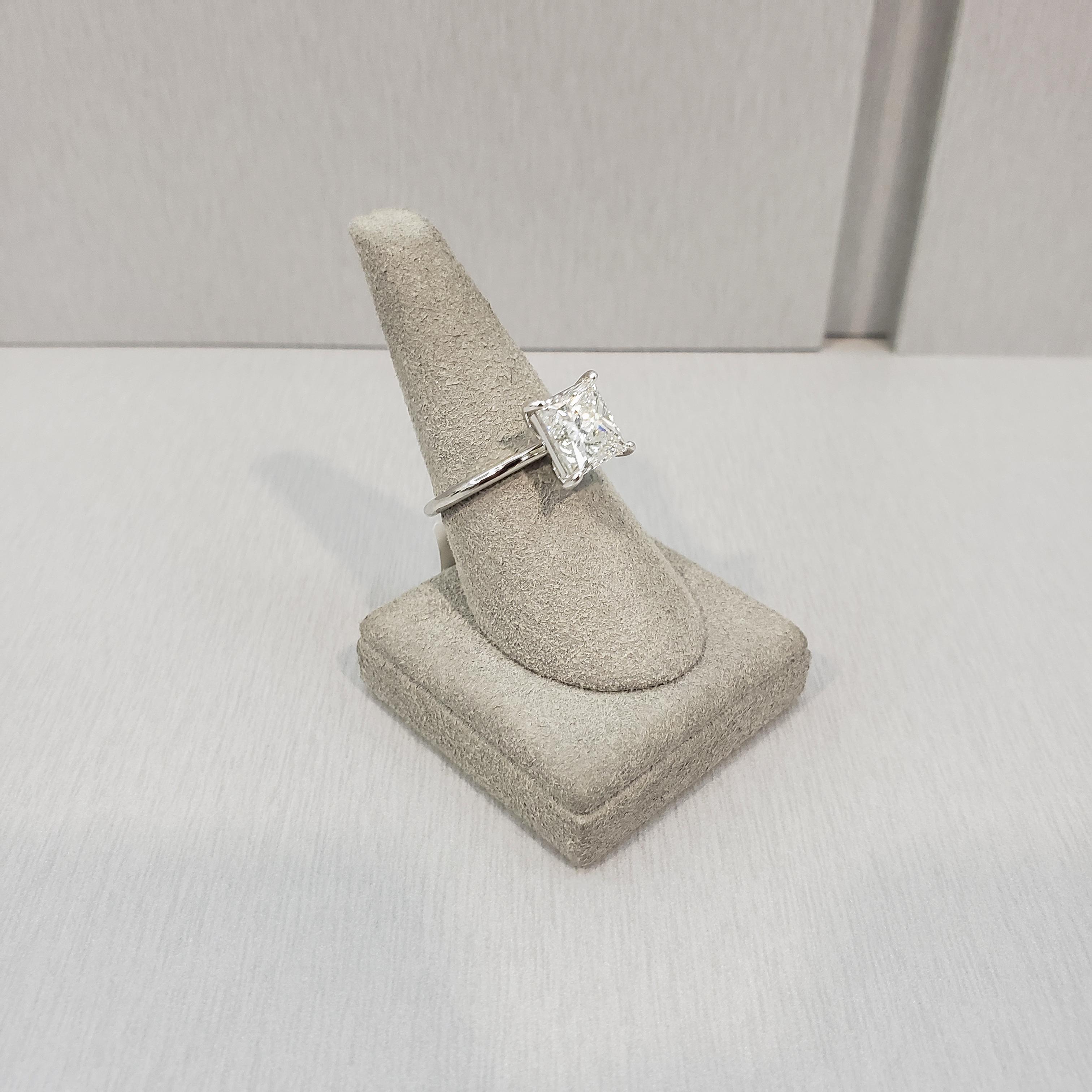GIA zertifizierter 3,06 Karat Diamant Solitär Verlobungsring mit Prinzessinnenschliff 1
