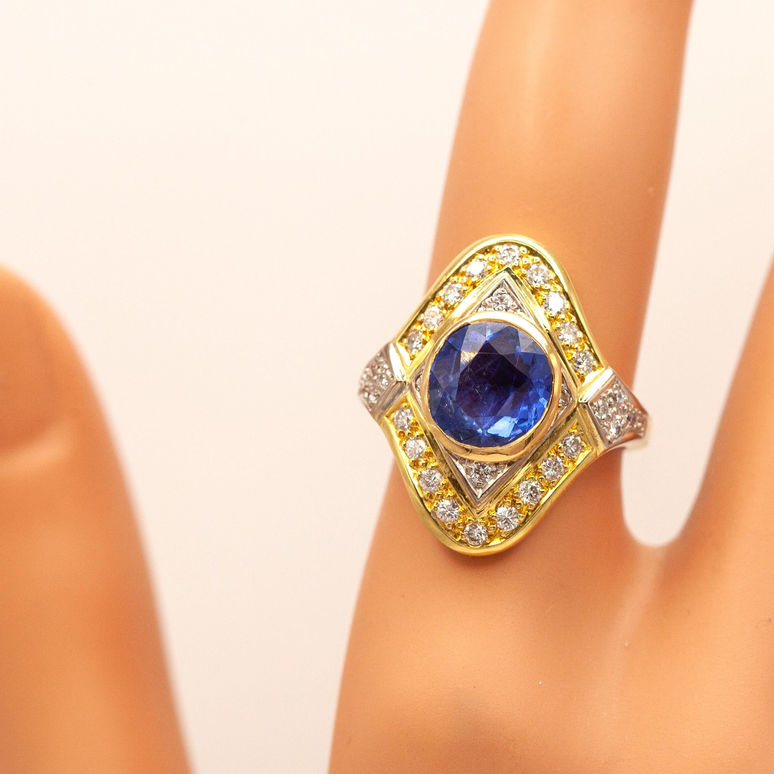 Modern GIA Certified 3.06 cts No Heated Burmese Sapphire Diamond Ring For Sale