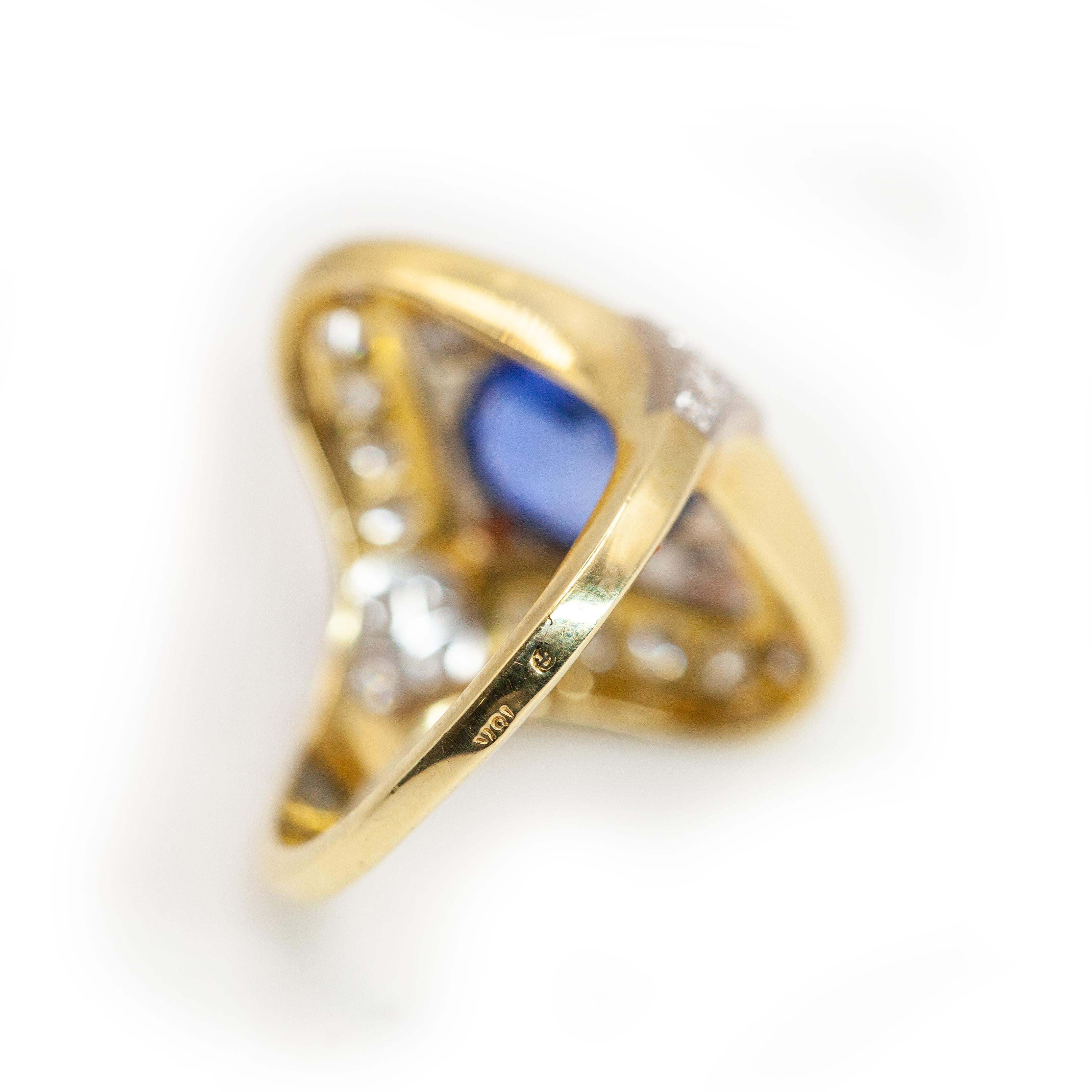 GIA Certified 3.06 cts No Heated Burmese Sapphire Diamond Ring For Sale 1