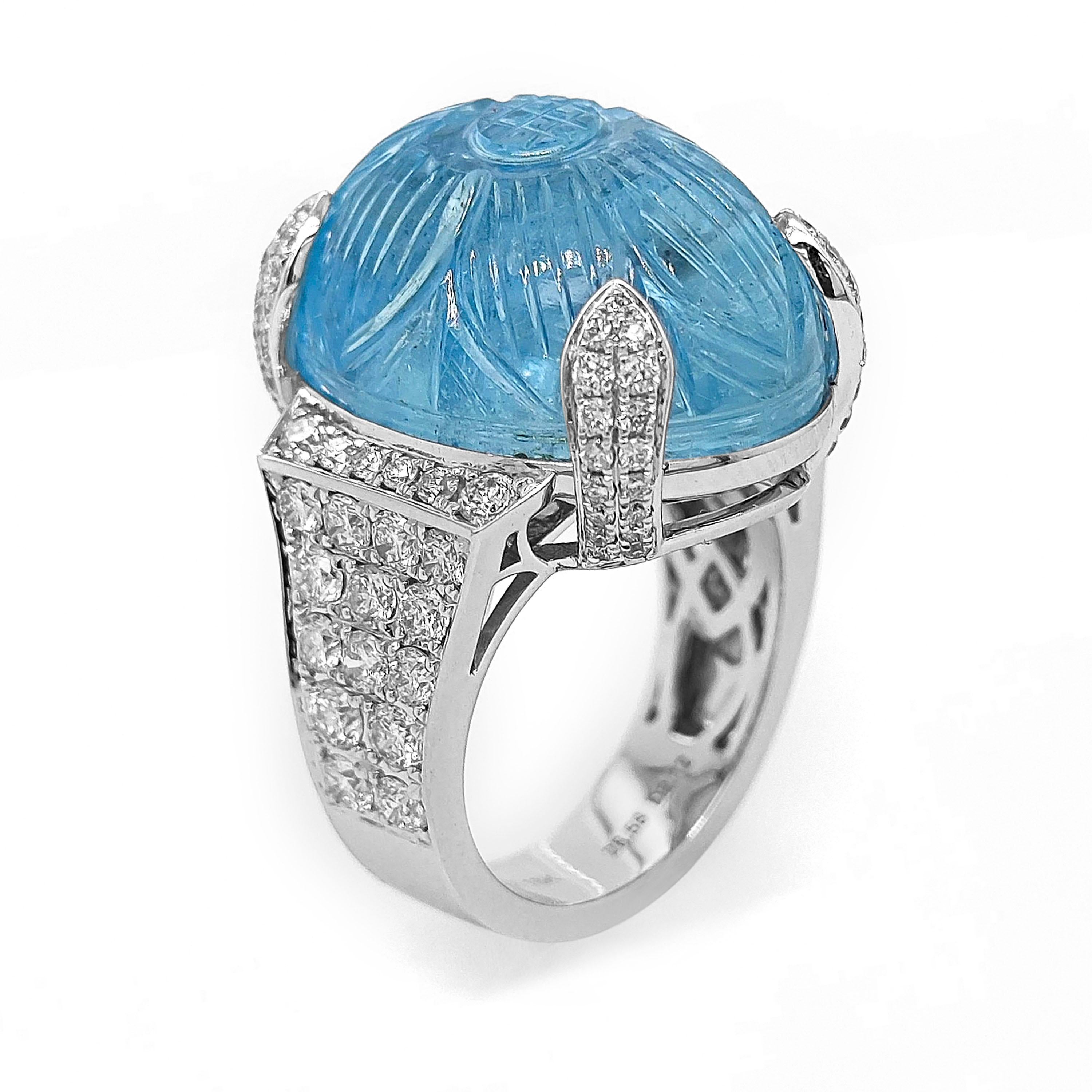 GIA-zertifizierter 30.70 Karat Aquamarin und weißer Diamant Weißgoldring (Gemischter Schliff) im Angebot