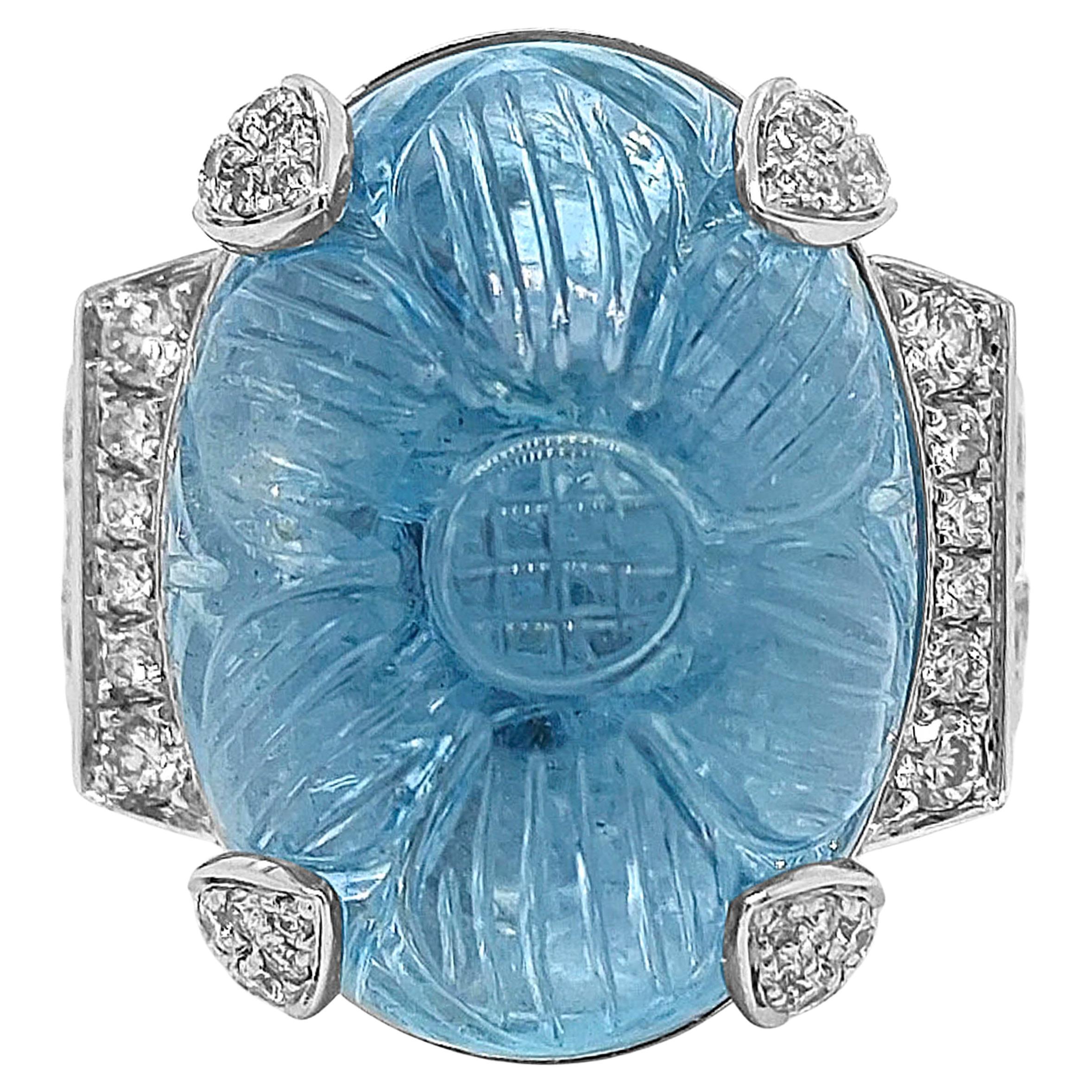 GIA-zertifizierter 30.70 Karat Aquamarin und weißer Diamant Weißgoldring im Angebot
