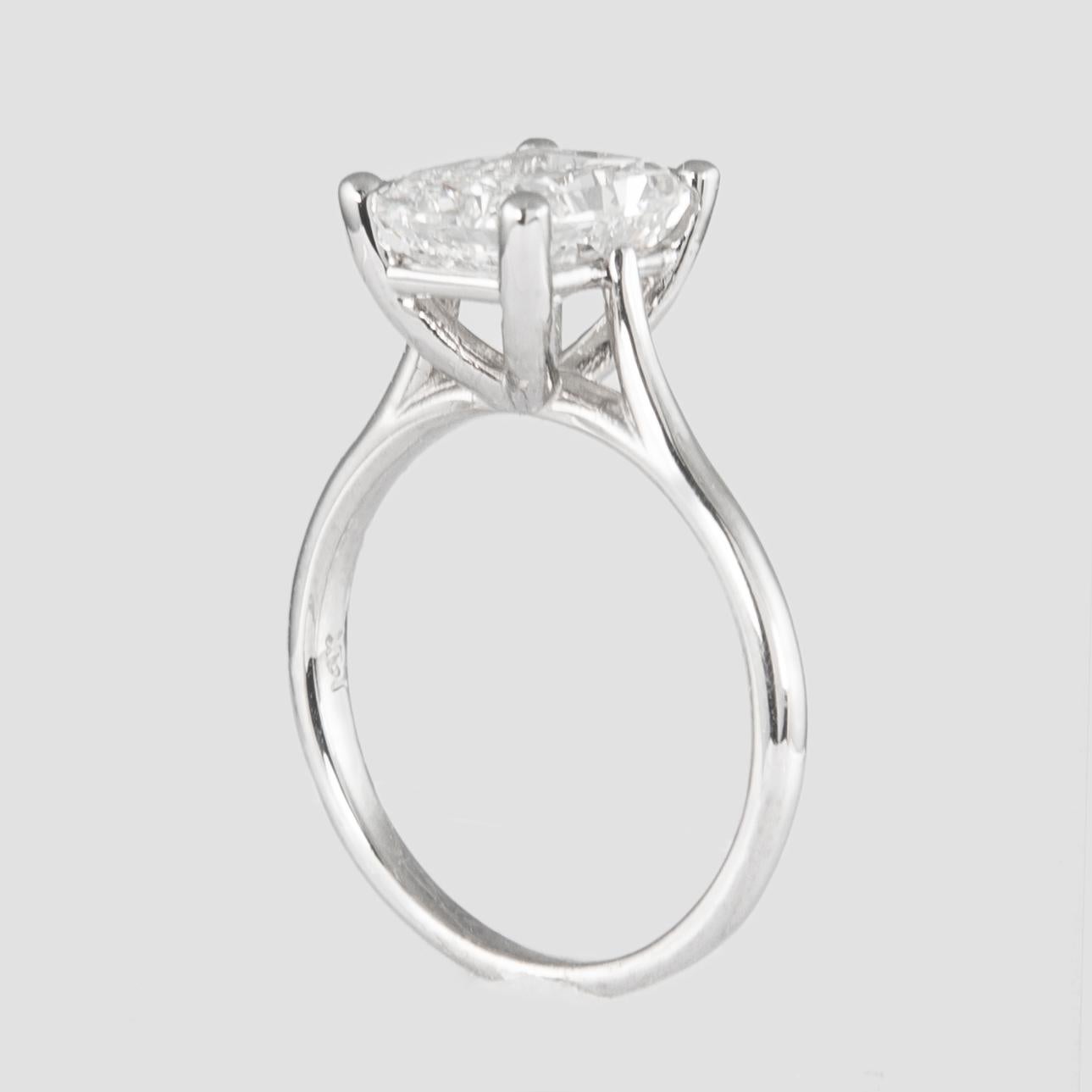 GIA Certified 3.08 Carat Radiant Diamond Solitaire Ring 18 Karat White Gold In New Condition In BEVERLY HILLS, CA