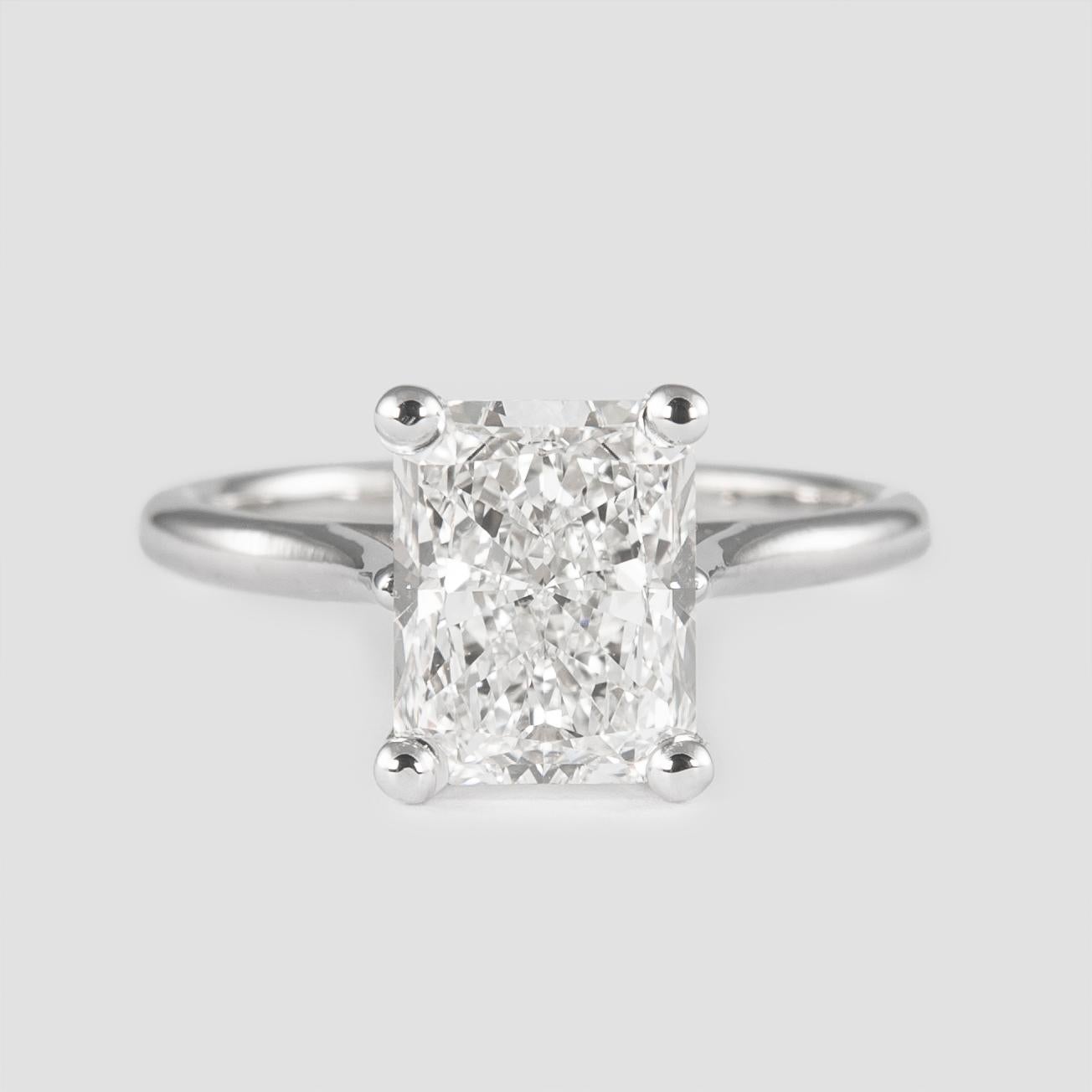 GIA Certified 3.08 Carat Radiant Diamond Solitaire Ring 18 Karat White Gold 1