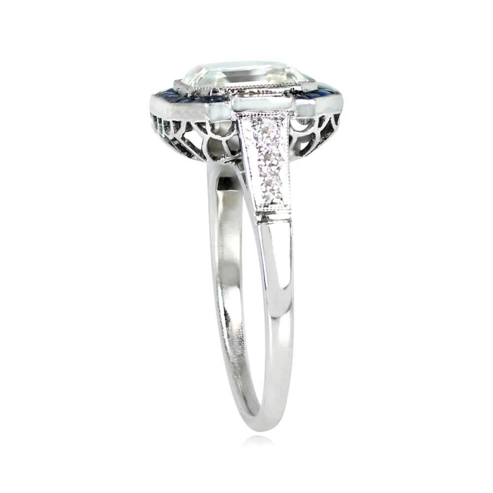 Art déco Bague de fiançailles en diamant taille Asscher de 3,08 carats certifié GIA, halo de saphirs, VVS1 en vente