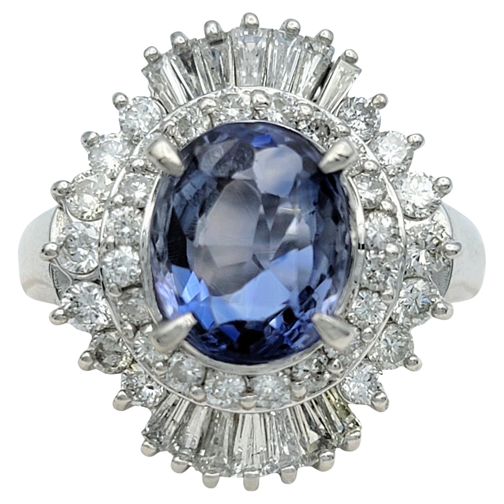 Anillo de platino con diamantes y zafiro ovalado de Madagascar de 3,09 quilates certificado por el GIA en venta