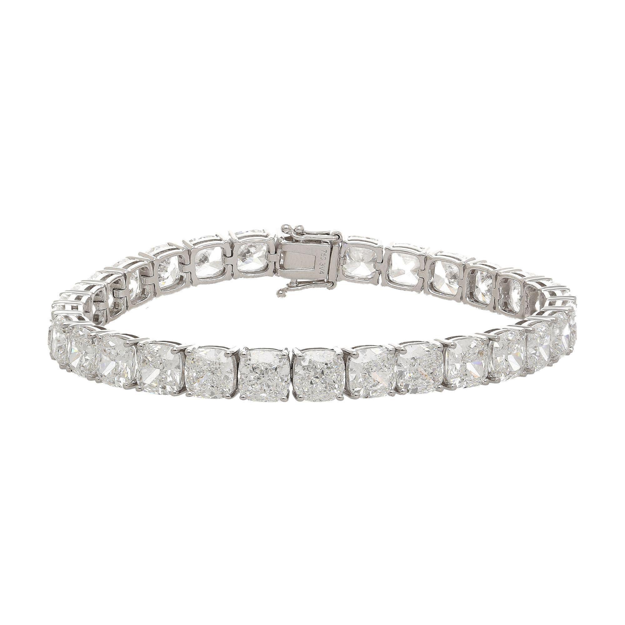 Taglio cuscino Bracciale da tennis con diamanti da laboratorio a cuscino certificati GIA da 31 carati in oro bianco 18 carati in vendita