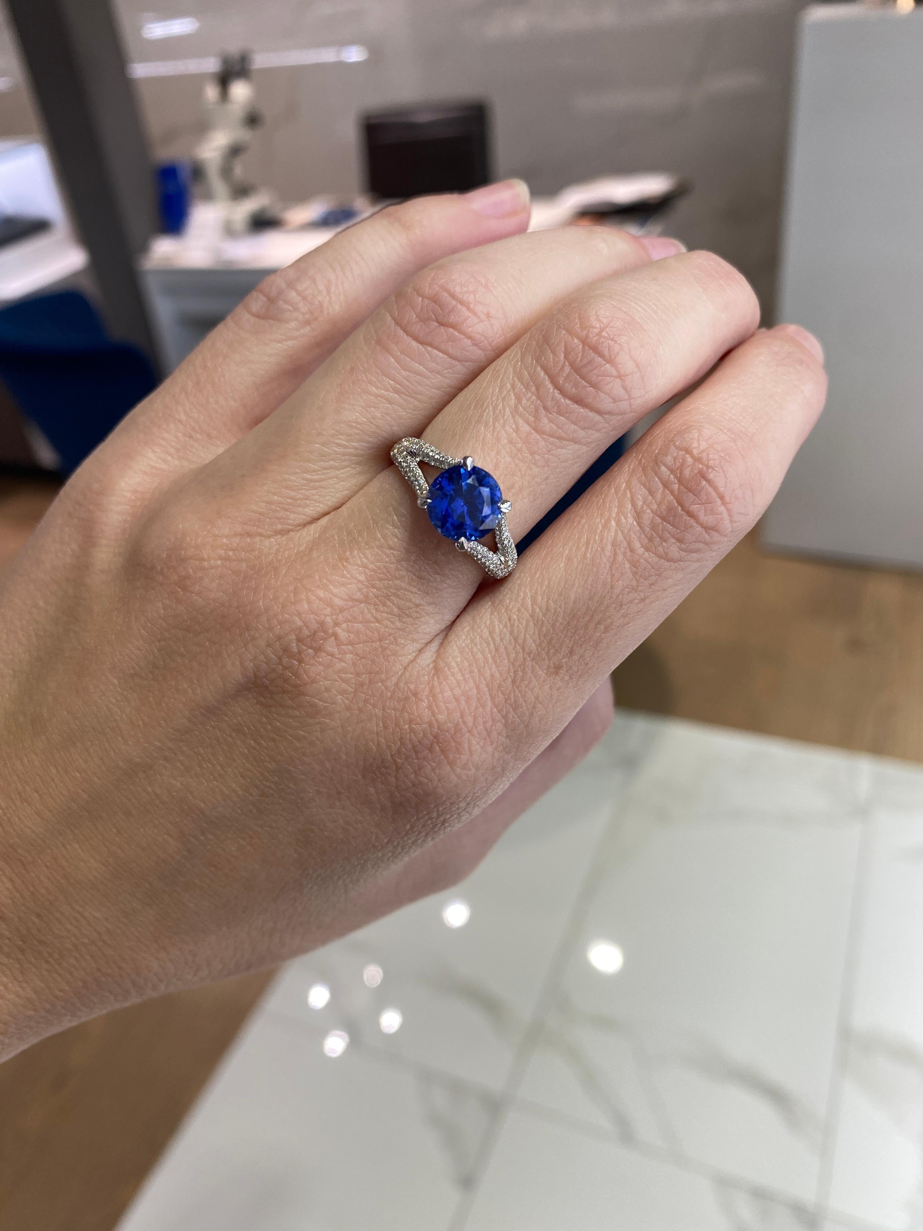 GIA Certified 3.10 Carat Ceylon Blue Sapphire & 0.58ctw Diamond Ring For Sale 4
