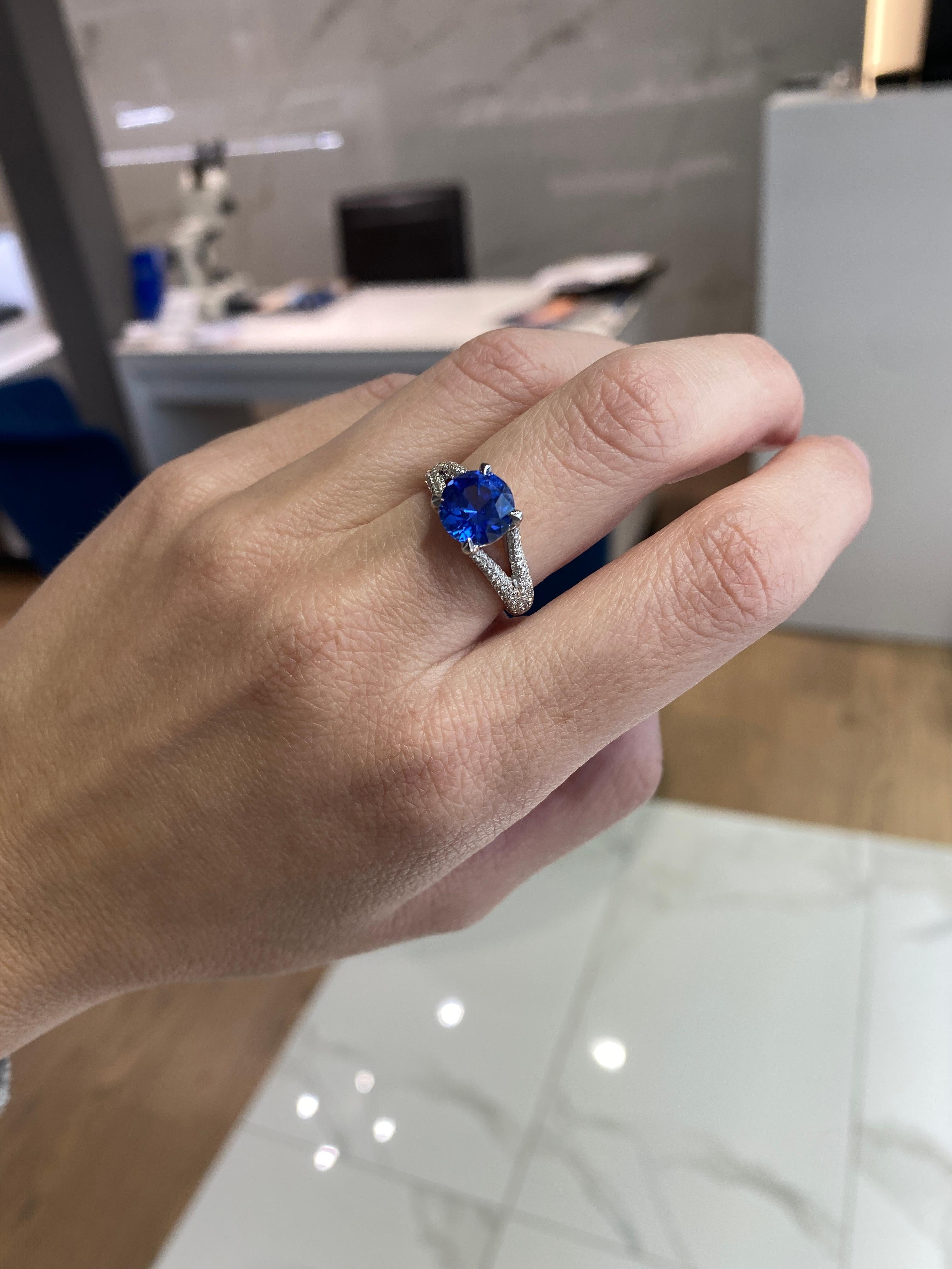 GIA Certified 3.10 Carat Ceylon Blue Sapphire & 0.58ctw Diamond Ring For Sale 5