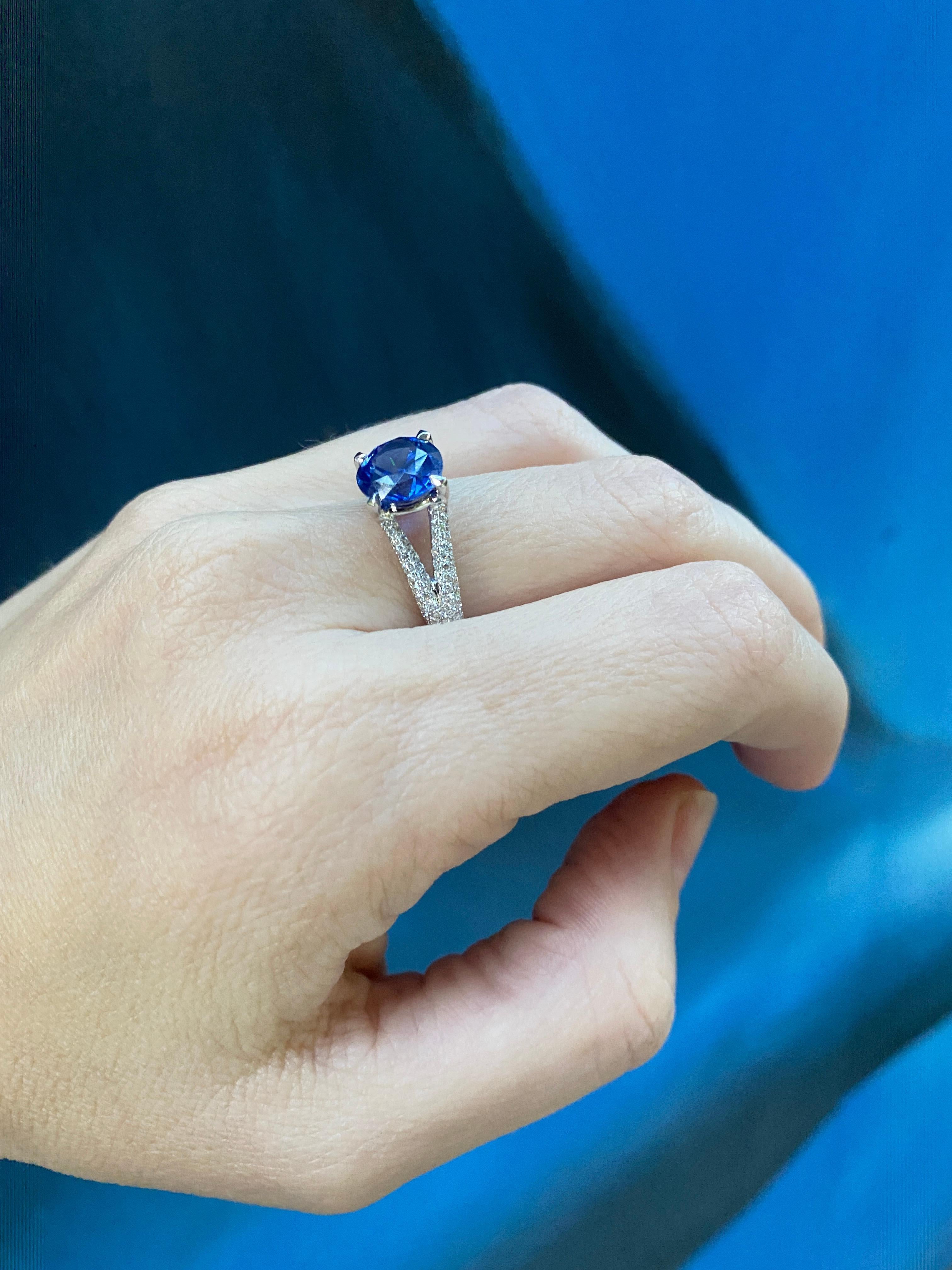 GIA Certified 3.10 Carat Ceylon Blue Sapphire & 0.58ctw Diamond Ring For Sale 6