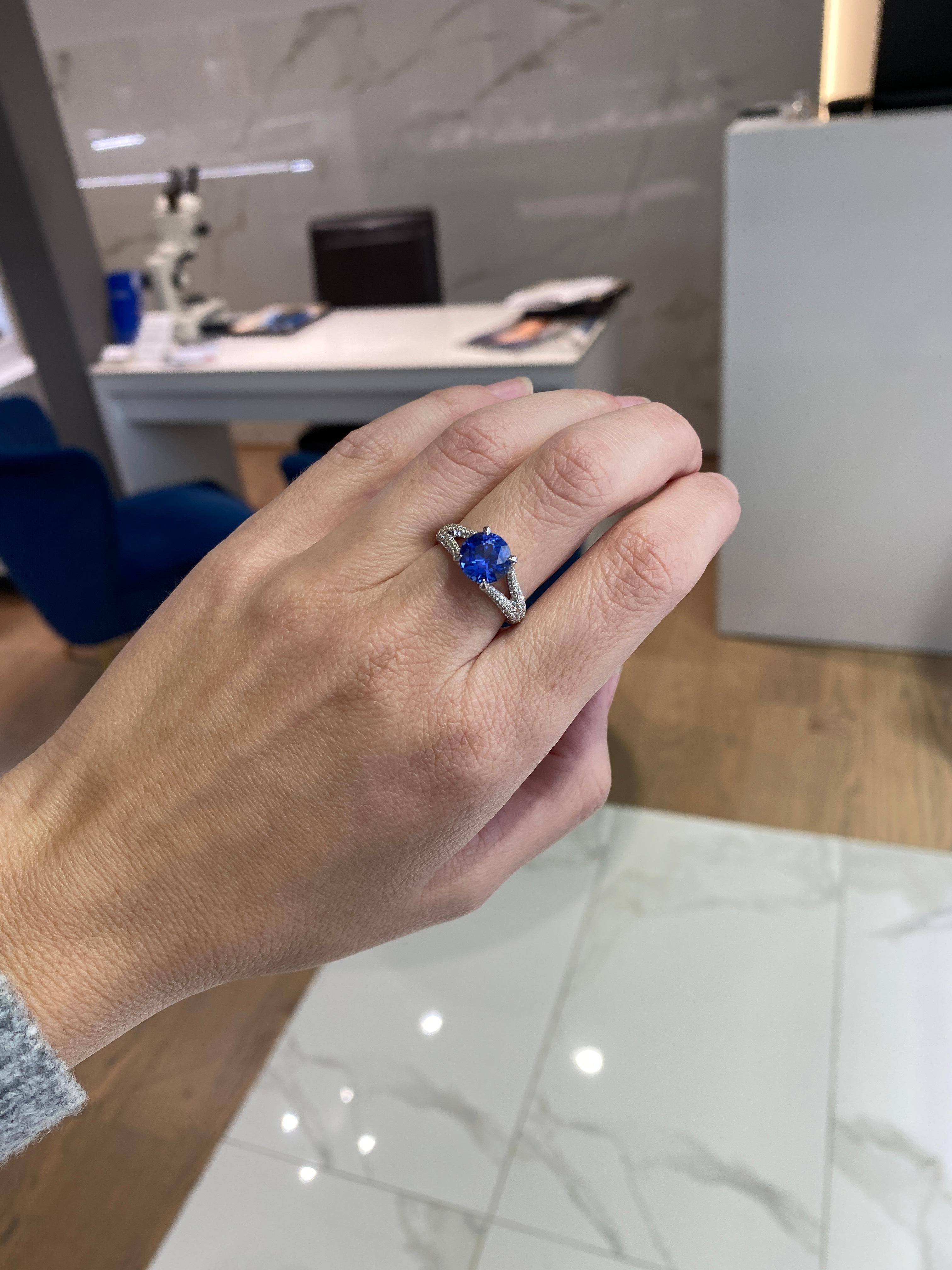 GIA Certified 3.10 Carat Ceylon Blue Sapphire & 0.58ctw Diamond Ring For Sale 7
