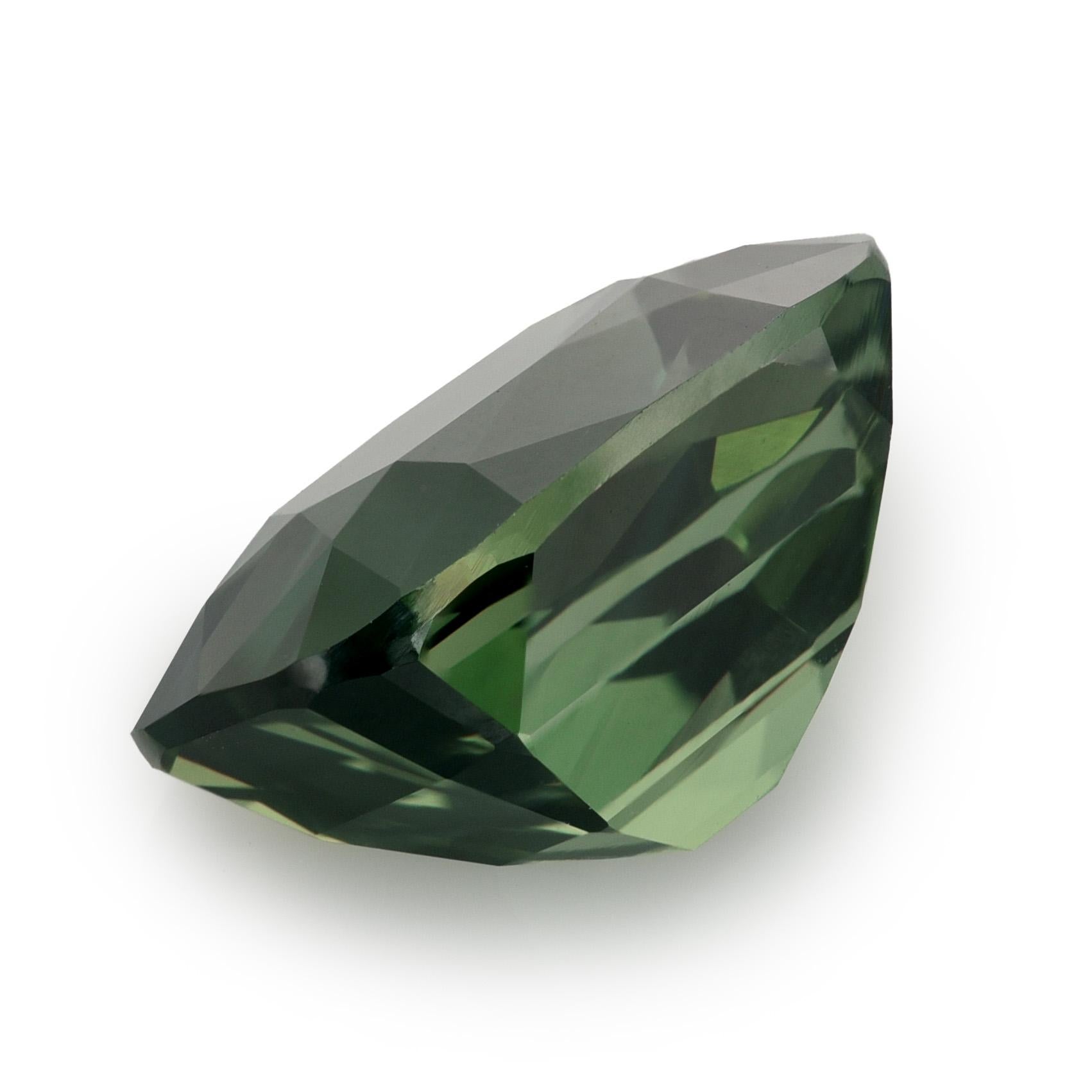 GIA Certified 3.10 Carats Unheated Green Sapphire In New Condition For Sale In Los Angeles, CA