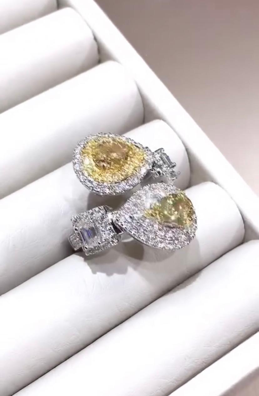 Pear Cut GIA Certified 3.10 Ct Fancy Light Brownish Yellow/White Diamonds 18K Gold Ring For Sale