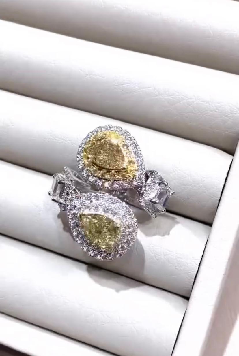 Women's or Men's GIA Certified 3.10 Ct Fancy Light Brownish Yellow/White Diamonds 18K Gold Ring For Sale