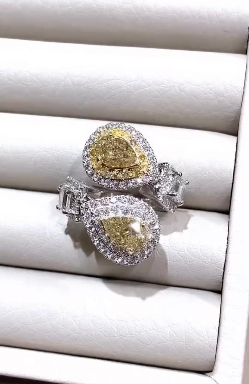 GIA Certified 3.10 Ct Fancy Light Brownish Yellow/White Diamonds 18K Gold Ring For Sale 3
