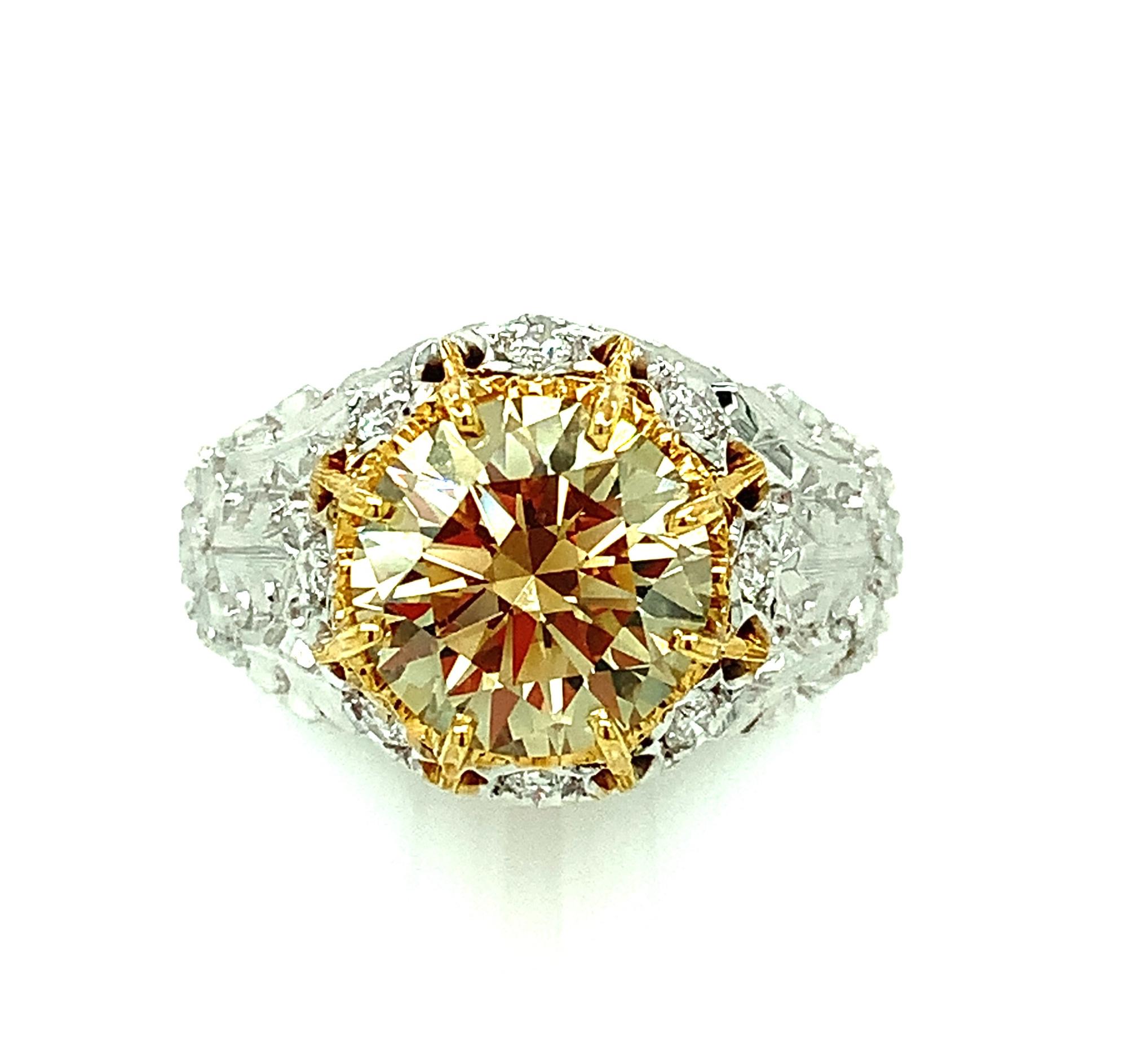 Artisan GIA Certified 3.11 Carat Natural Fancy Green Diamond Cocktail Ring in 18k Gold For Sale