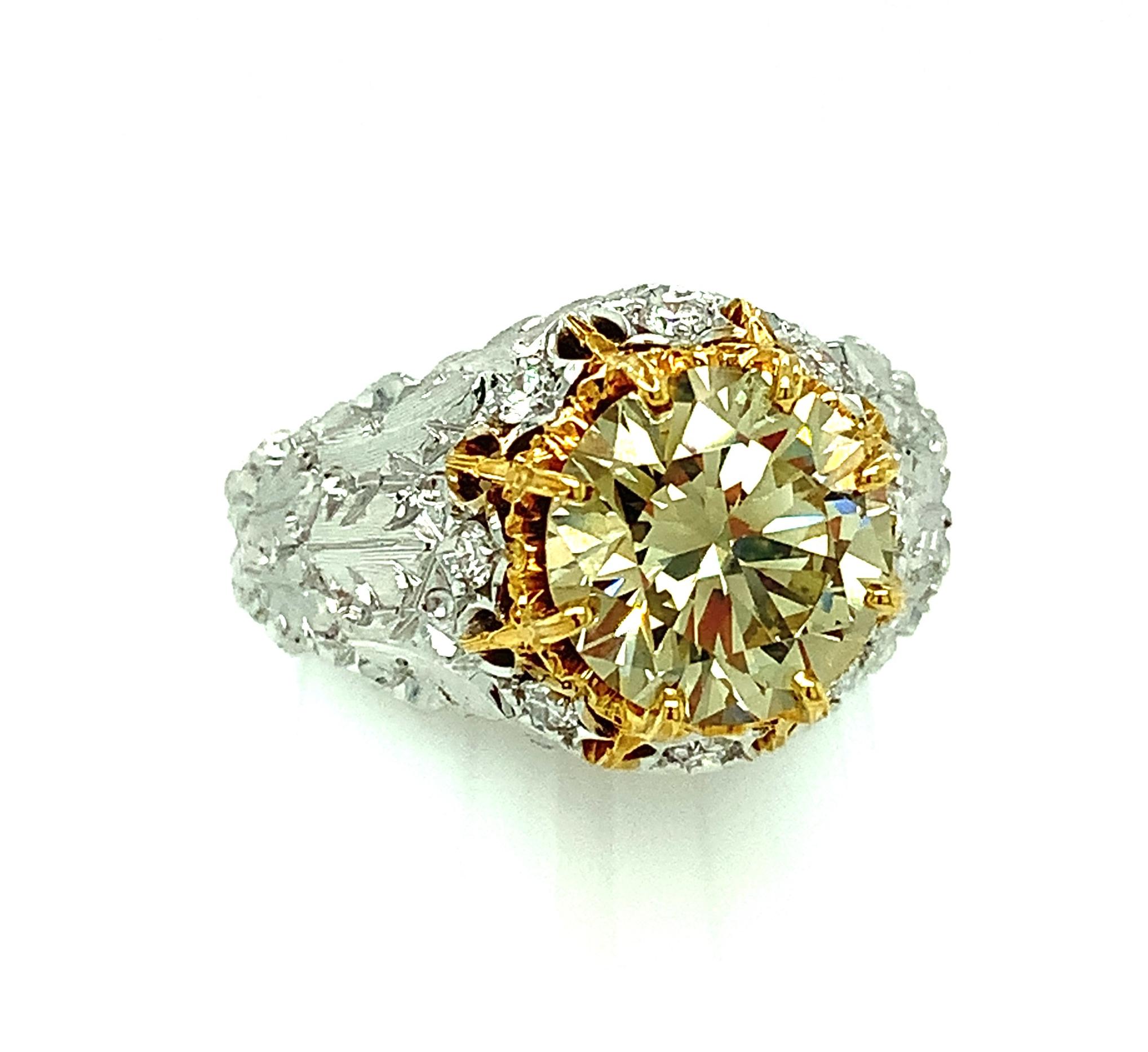 Round Cut GIA Certified 3.11 Carat Natural Fancy Green Diamond Cocktail Ring in 18k Gold For Sale