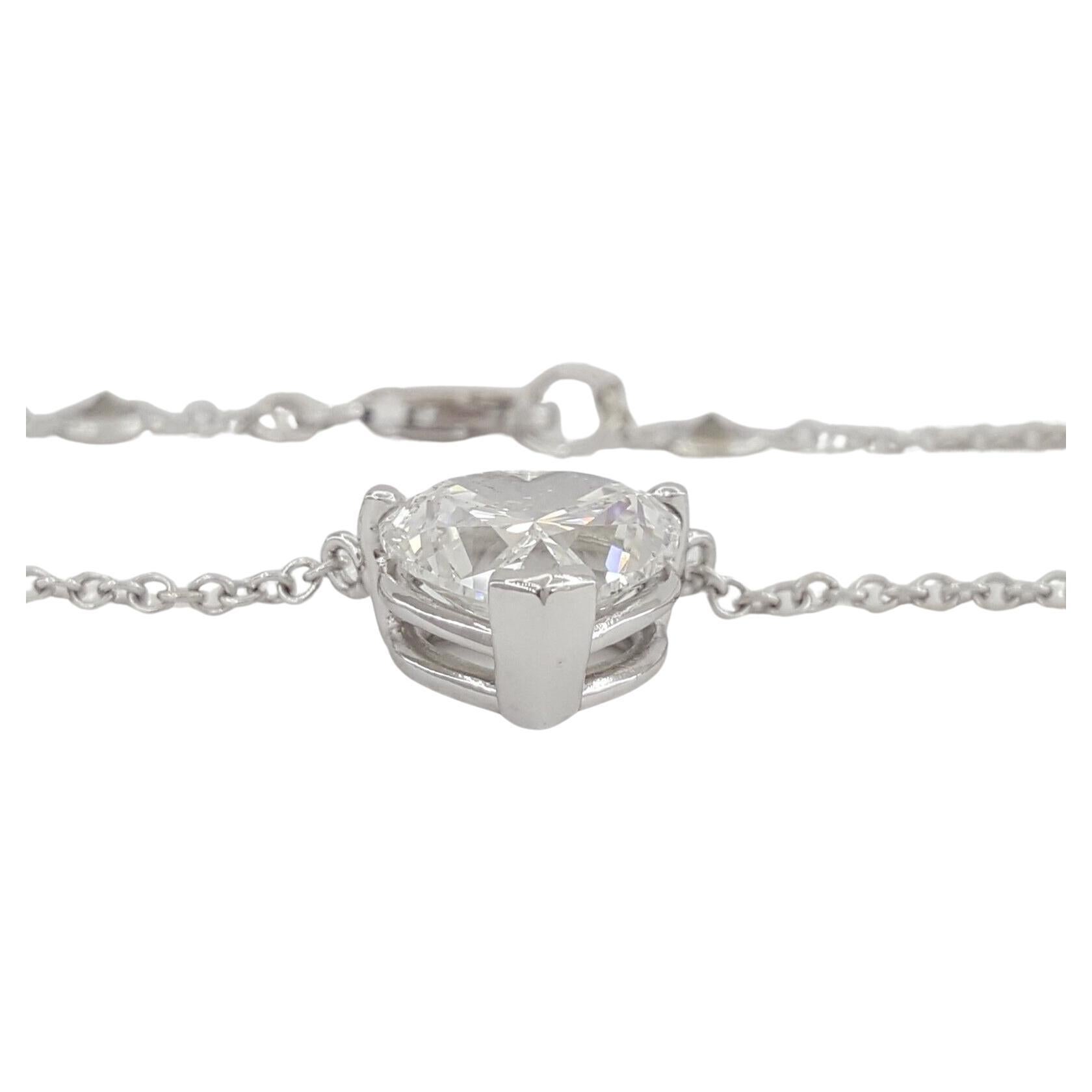 Platin-Halskette mit GIA-zertifiziertem 3,12 Karat rundem Herz-Diamant-Anhänger (Moderne) im Angebot