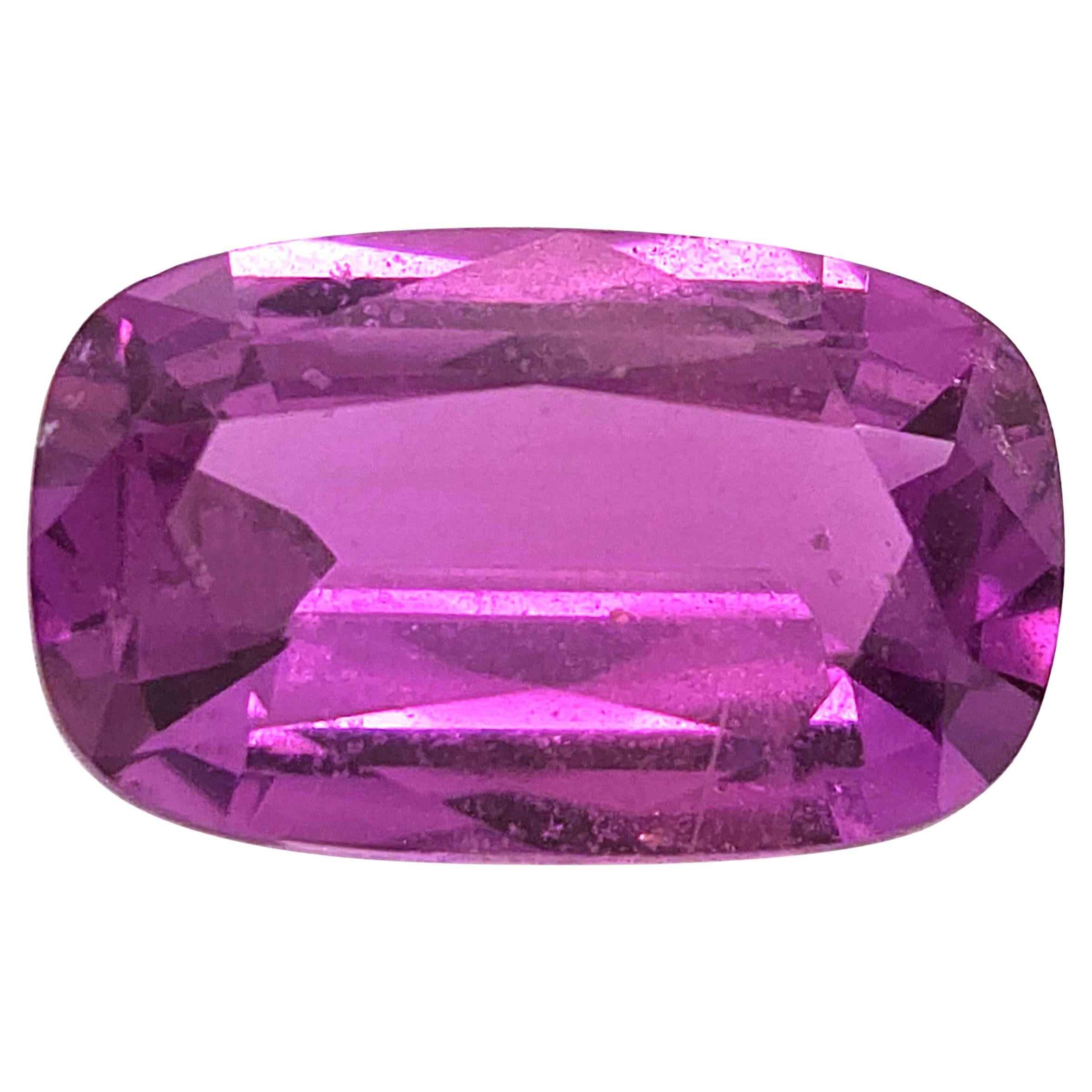 Saphir violet chauffé certifié GIA 3,13 carats 