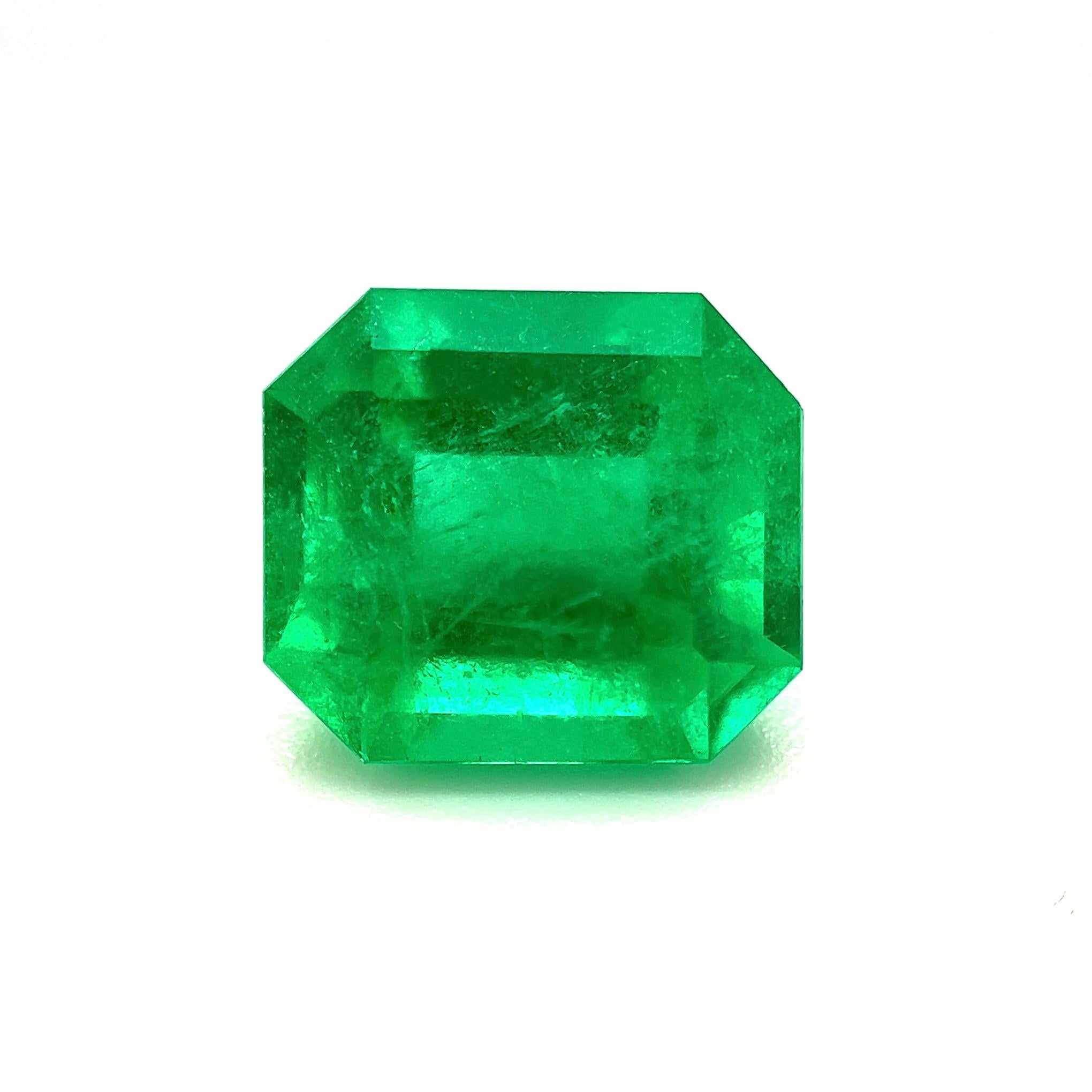 Rare GIA Certified Large Colombian Emerald Gemstone.

3.15 Carat emerald with a bright green colour and good clarity. Clean stone with only some natural inclusions visible when looking closely. Emeralds are typically highly included stones and so