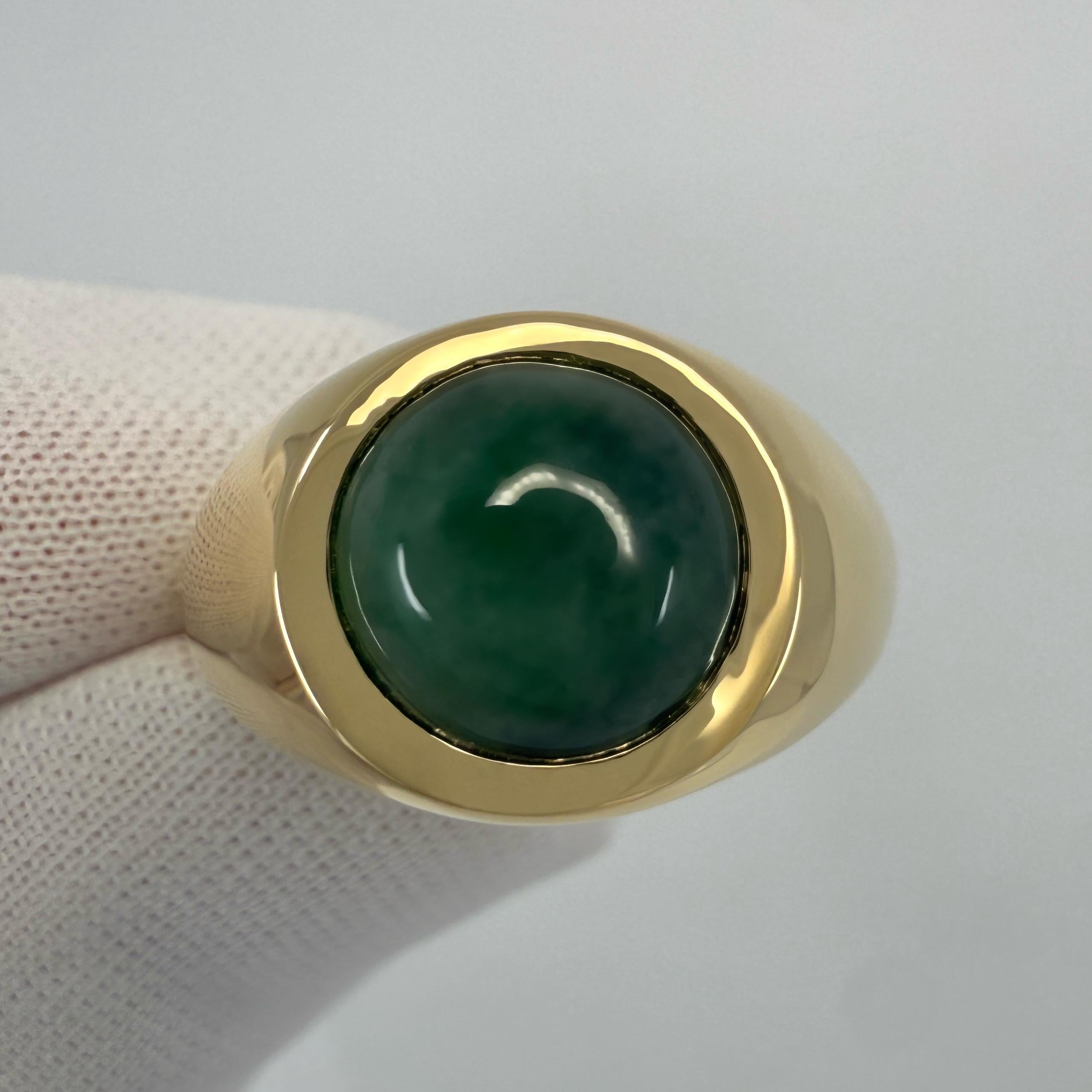 Taglio rotondo Anello con sigillo in oro giallo 18k certificato GIA da 3,15 ct di giadeite AGRADE verde rotonda in vendita