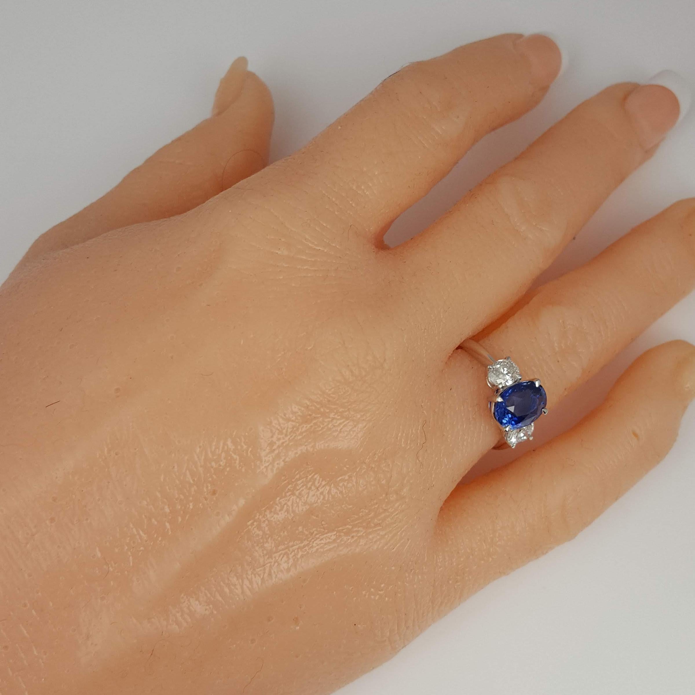 1.5 carat sapphire ring
