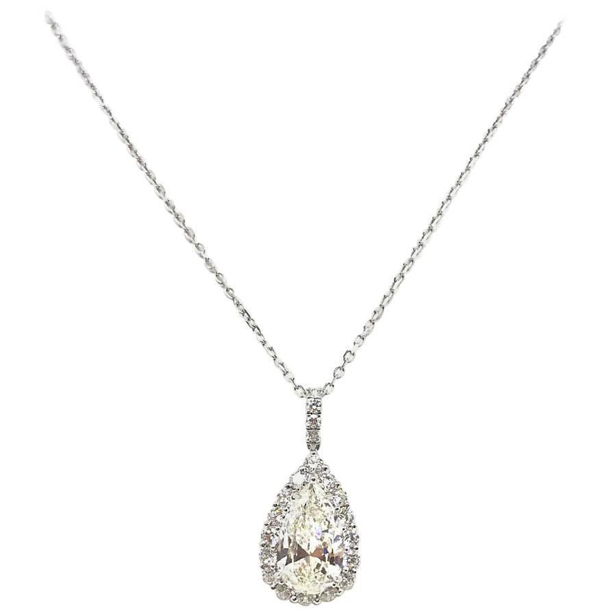 GIA Certified 3.17 Carat Pear Shaped Diamond Pendant For Sale