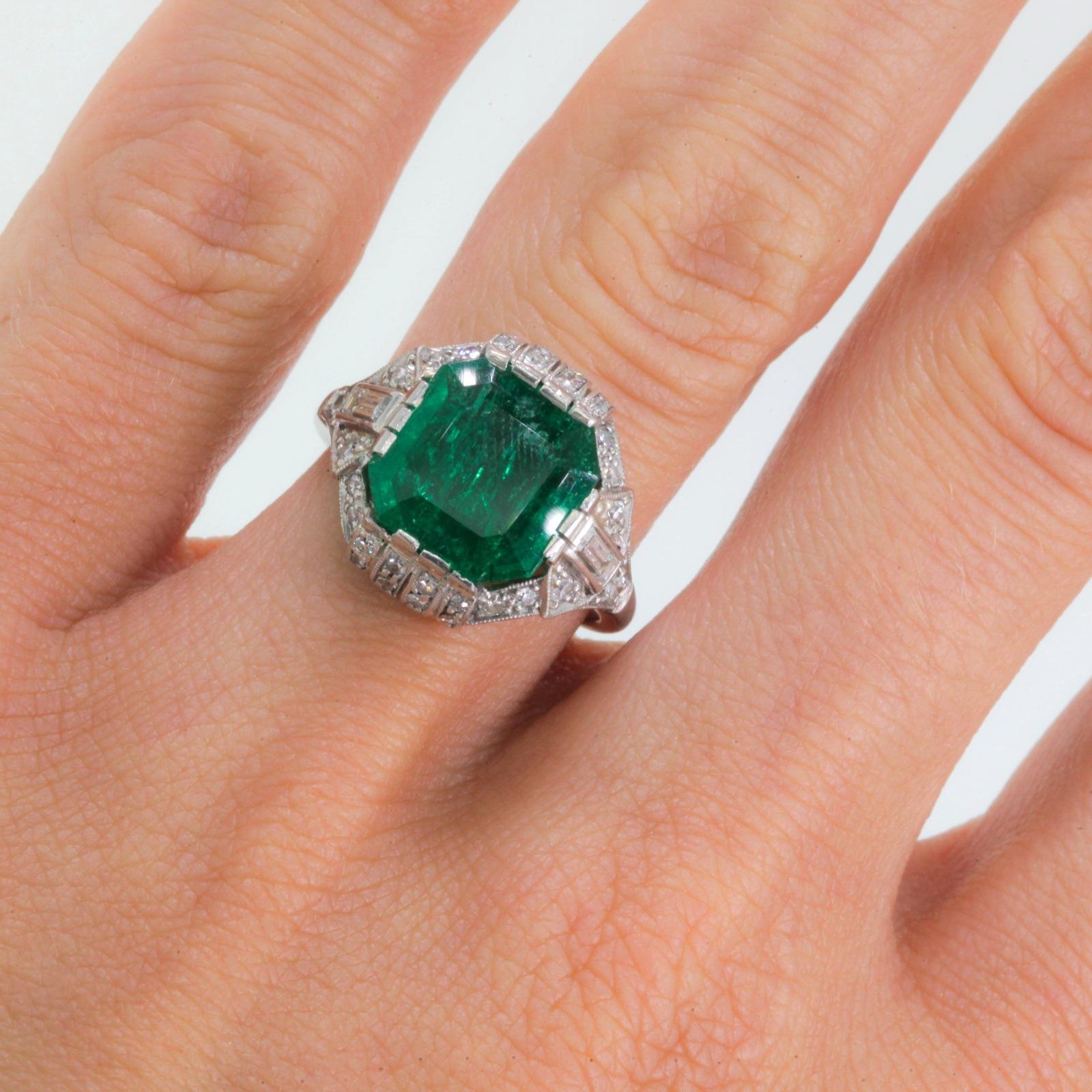 GIA Certified 3.18 Carat Colombian Emerald Art Deco Ring 2