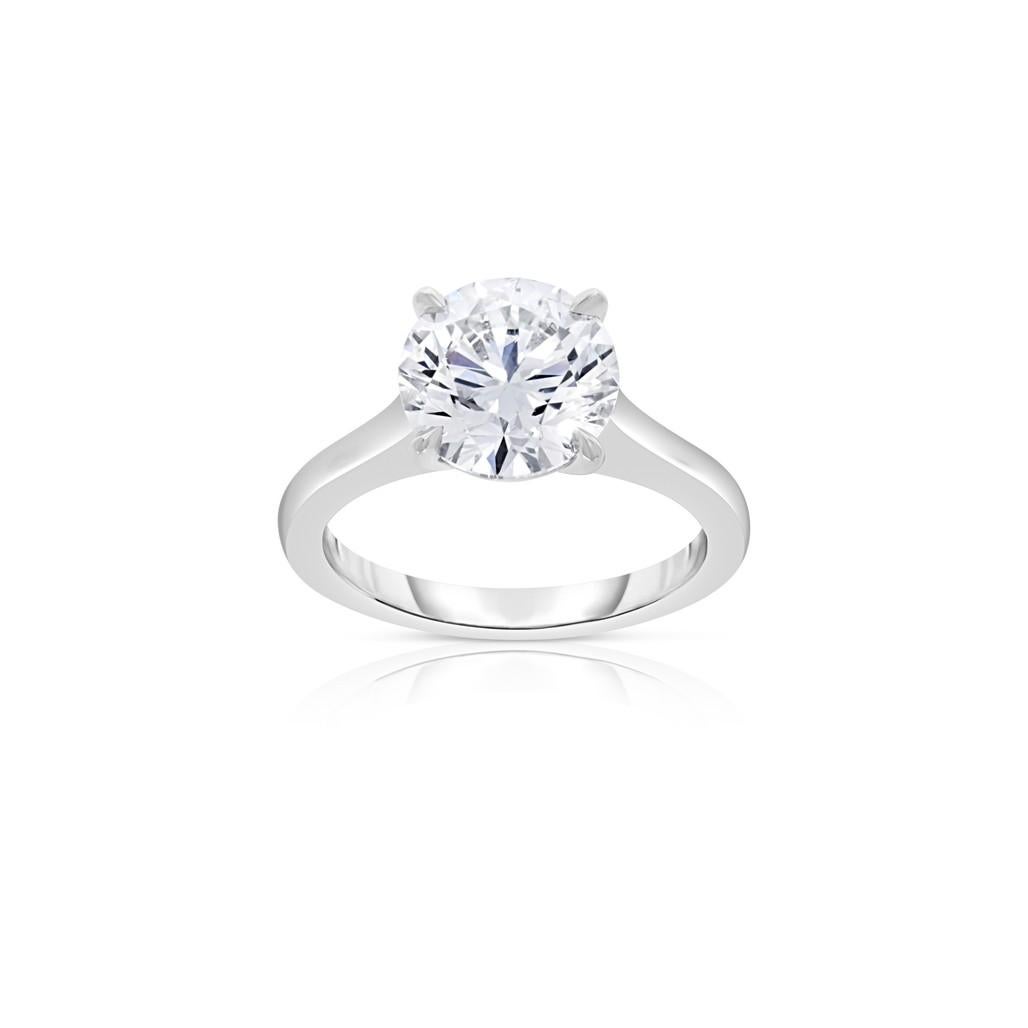 Modern GIA Certified 3.19 Carat Classic Round Solitaire Platinum Engagement Ring