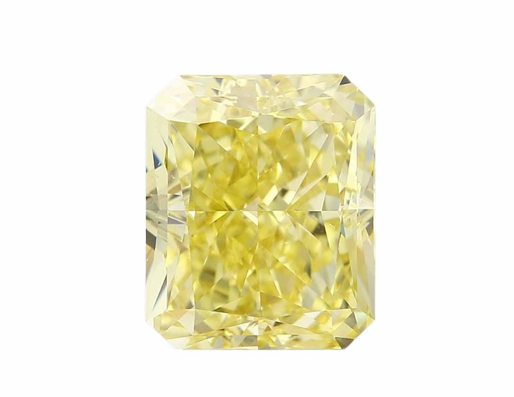 Contemporain Bague en diamant certifié GIA de 3.02 carats de couleur jaune intense et de taille rayonnante en vente