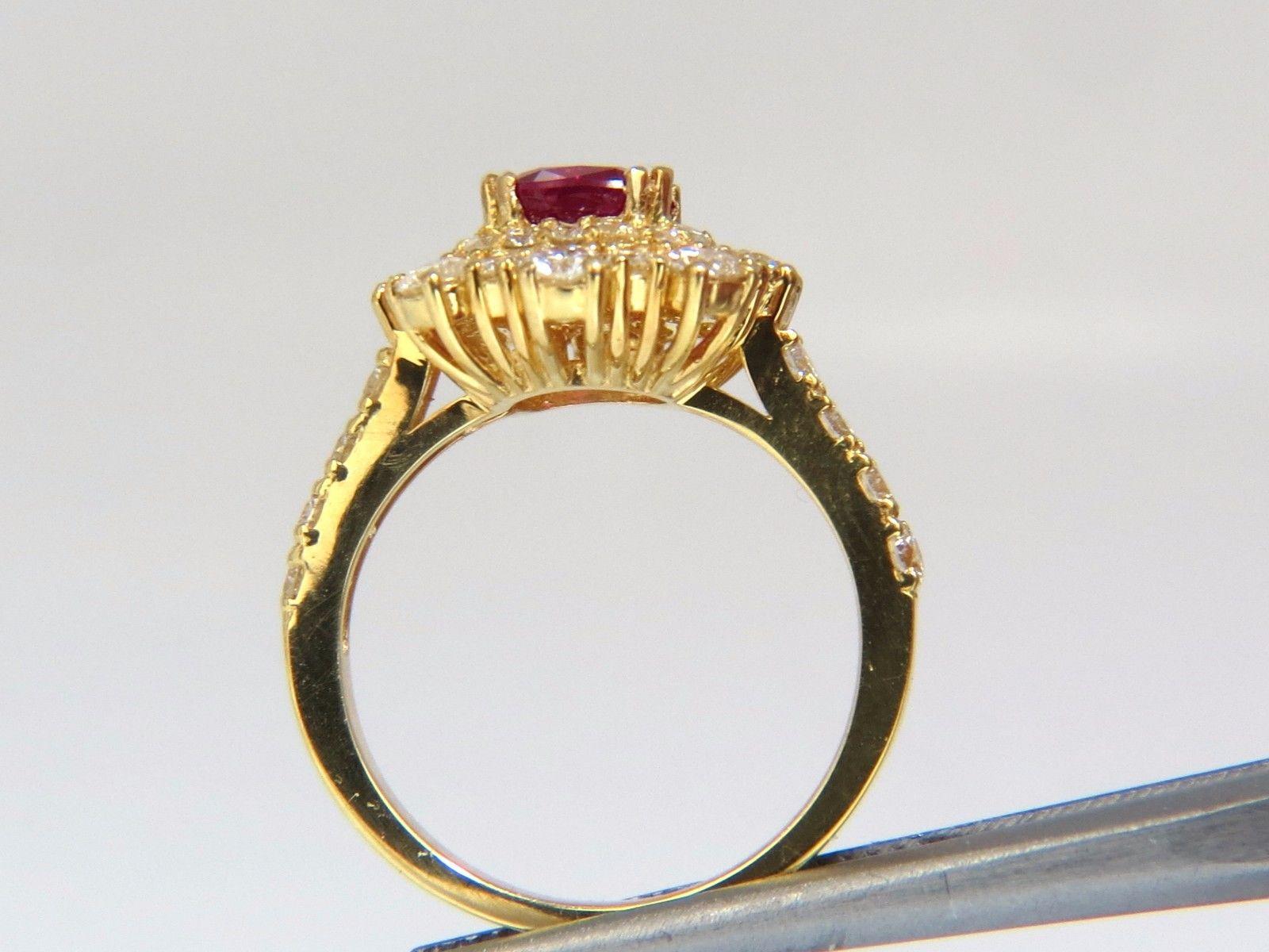 Women's or Men's GIA Certified 3.24 Carat Red Origin Ruby Diamonds Ring 18 Karat Cocktail Petite For Sale