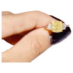 GIA Certified 3.25 Carat U-V Colour VS1 Clarity Diamond Ring
