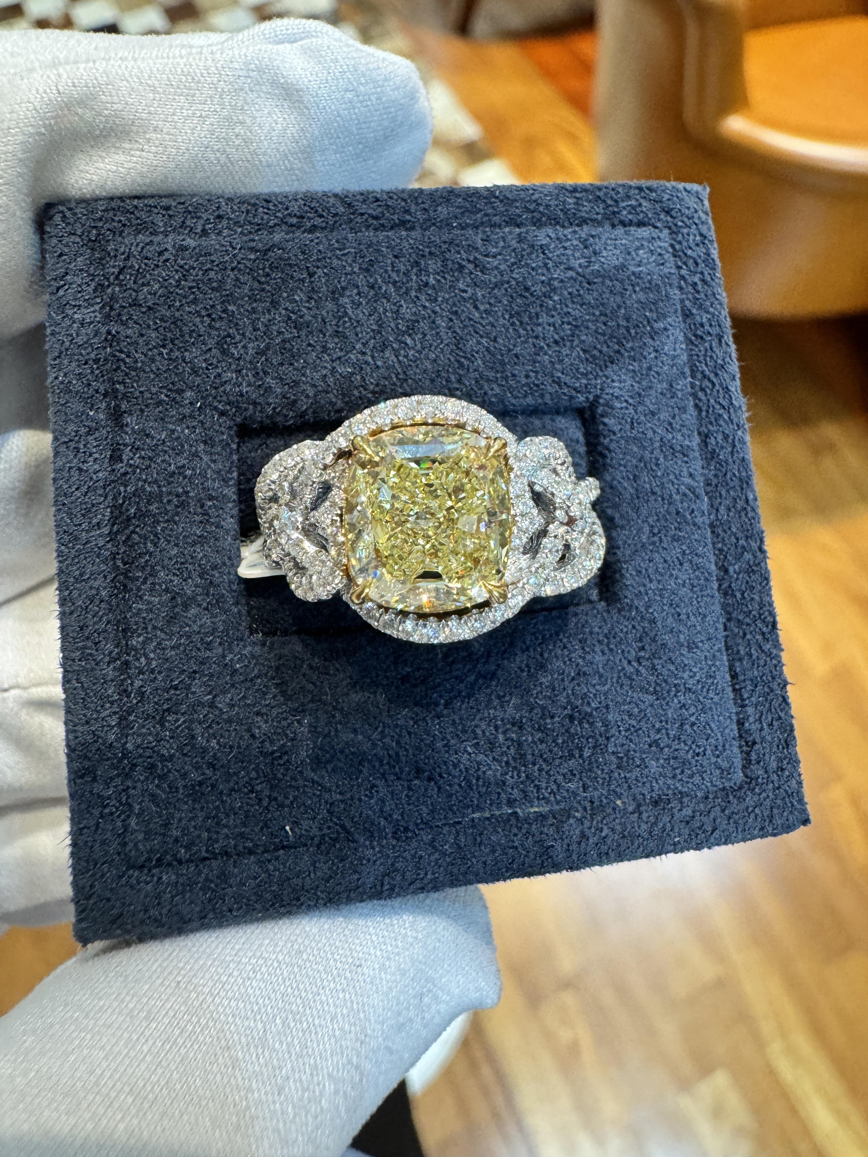 GIA Certified 3.25 Carat Yellow Diamond Interlocking Heart Shank Engagement Ring For Sale 3