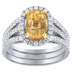 Bague en saphir jaune coussin ancien certifié GIA de 3,26 carats et halo de diamants