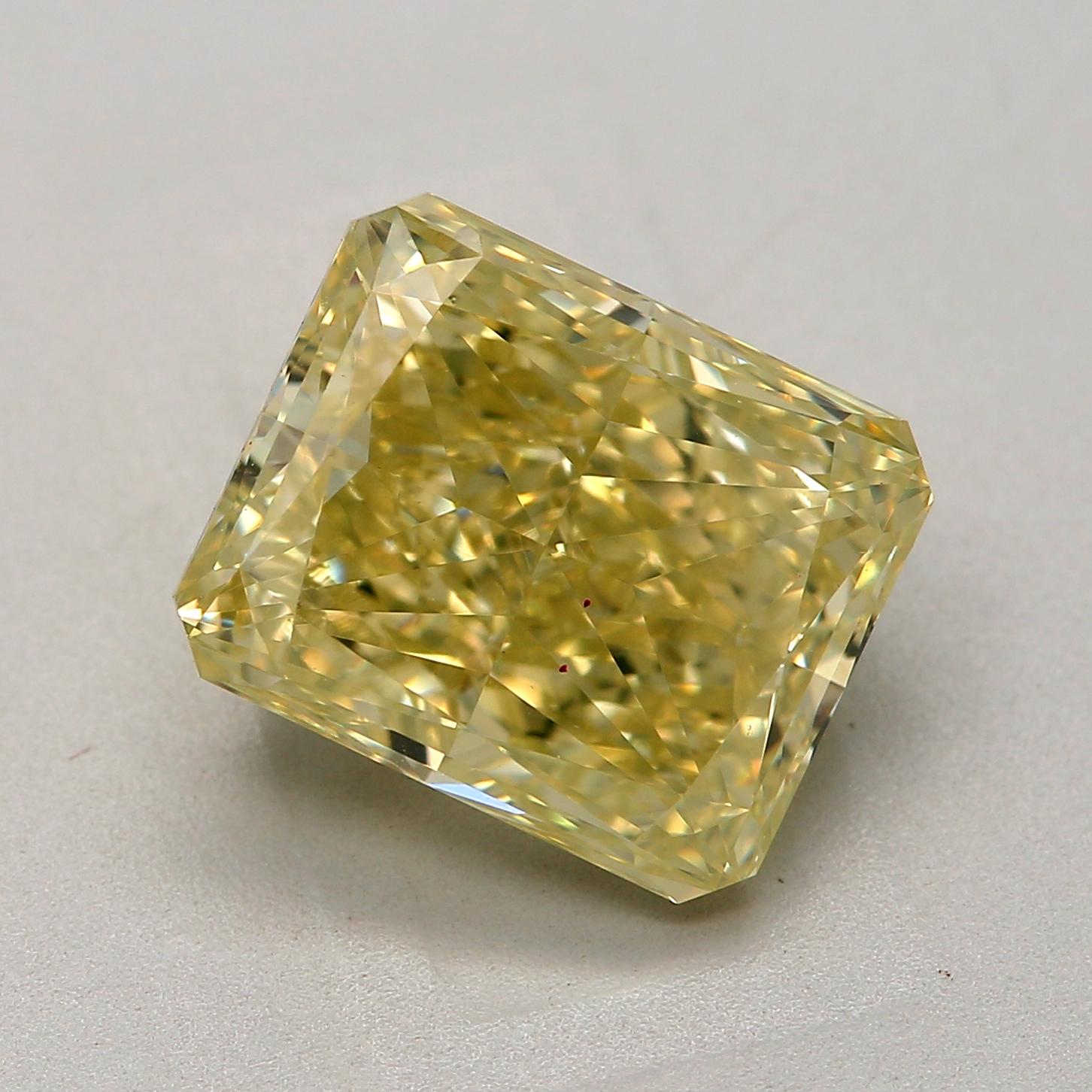 Certificate: GIA
Report Number: 7488515587
Shape And Cut: Radiant
Carat Weight: 3.26 carat
Measurements: 8.77 x 7.27 x 5.08 mm
Color Grade: Light Greenish Yellow

FEATURES OF THE DIAMOND:


Our diamond with a VS2 clarity grade is characterized by