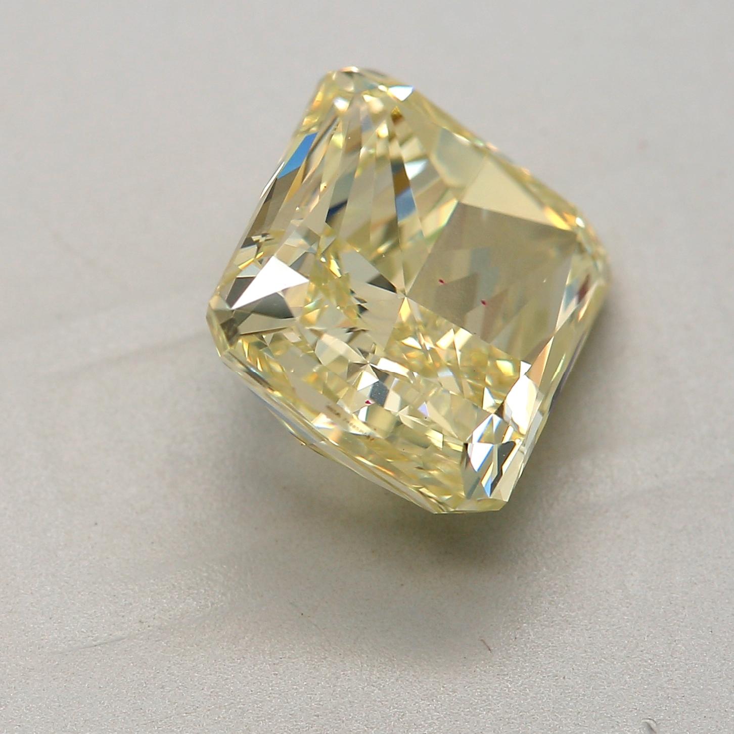Women's or Men's GIA Certified 3.26 Carat Light Greenish Yellow VS2 Clarity Diamond For Sale