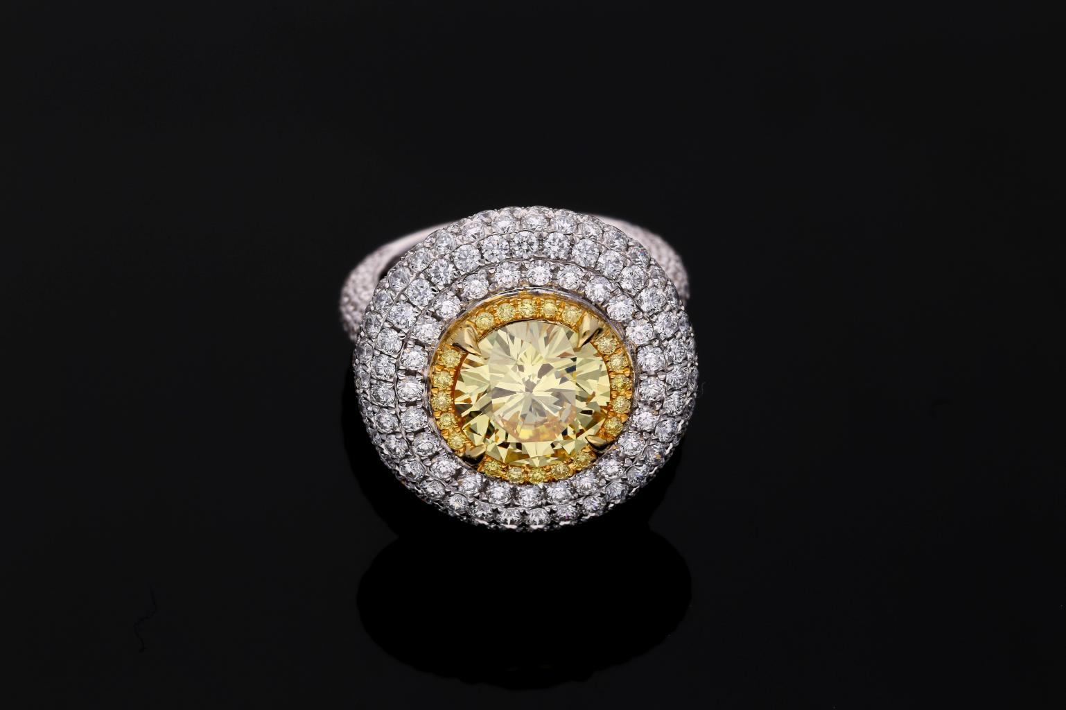 GIA Certified 3.3 Carat Fancy Intense Yellow Flawless Round Diamond Ring For Sale 1