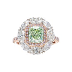 Anello con diamanti verdi, rosa e gialli di fantasia certificati GIA da 3,3 carati in oro 18 carati