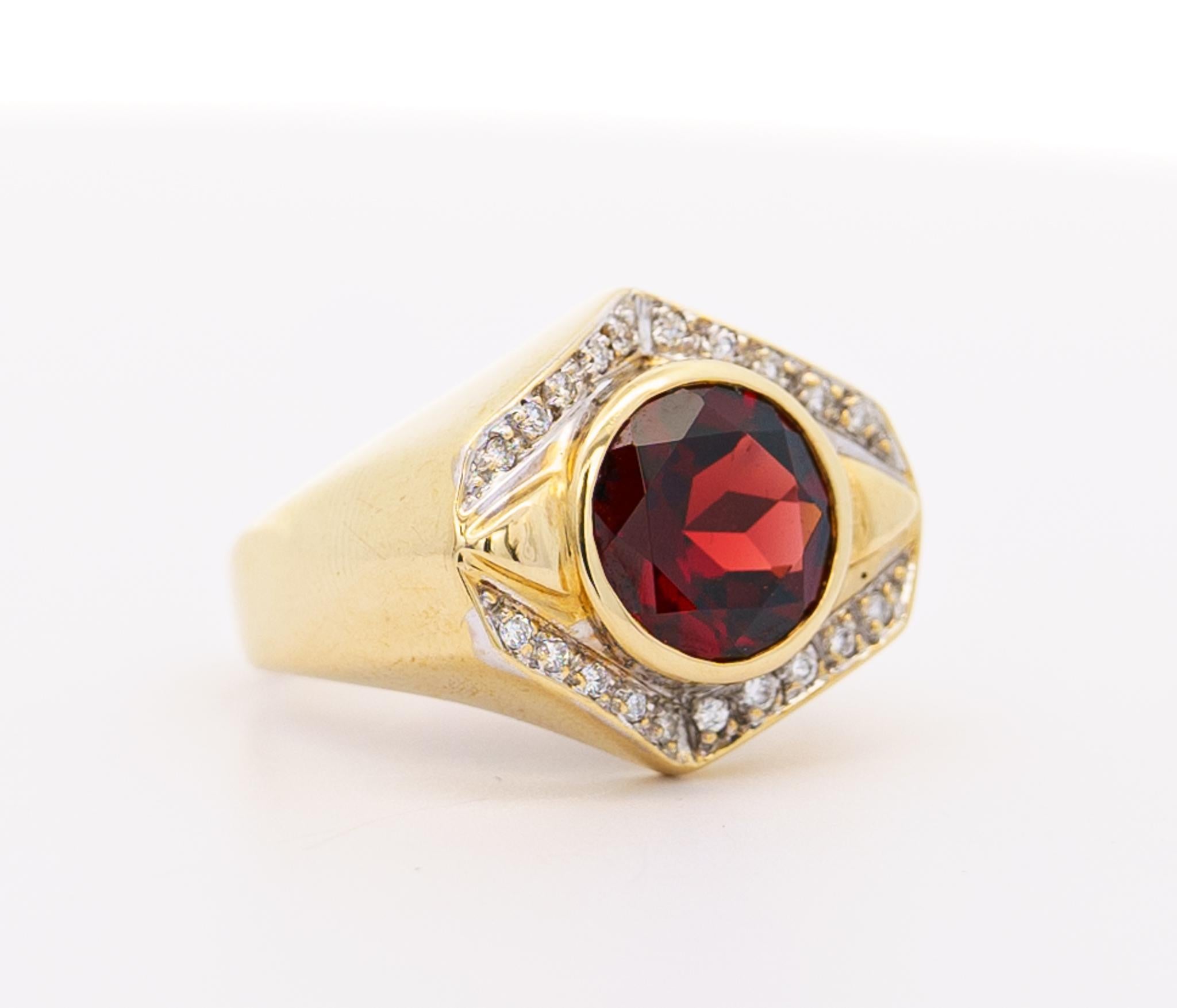 Unique men's ring with an exceptionally beautiful and GIA certified Pyrope-Almandine Garnet, with deep darkish red and violet hues. Pyrope-Almandine Garnets are one of the most heavily sought-after varieties of Garnet, being used since the late 18th