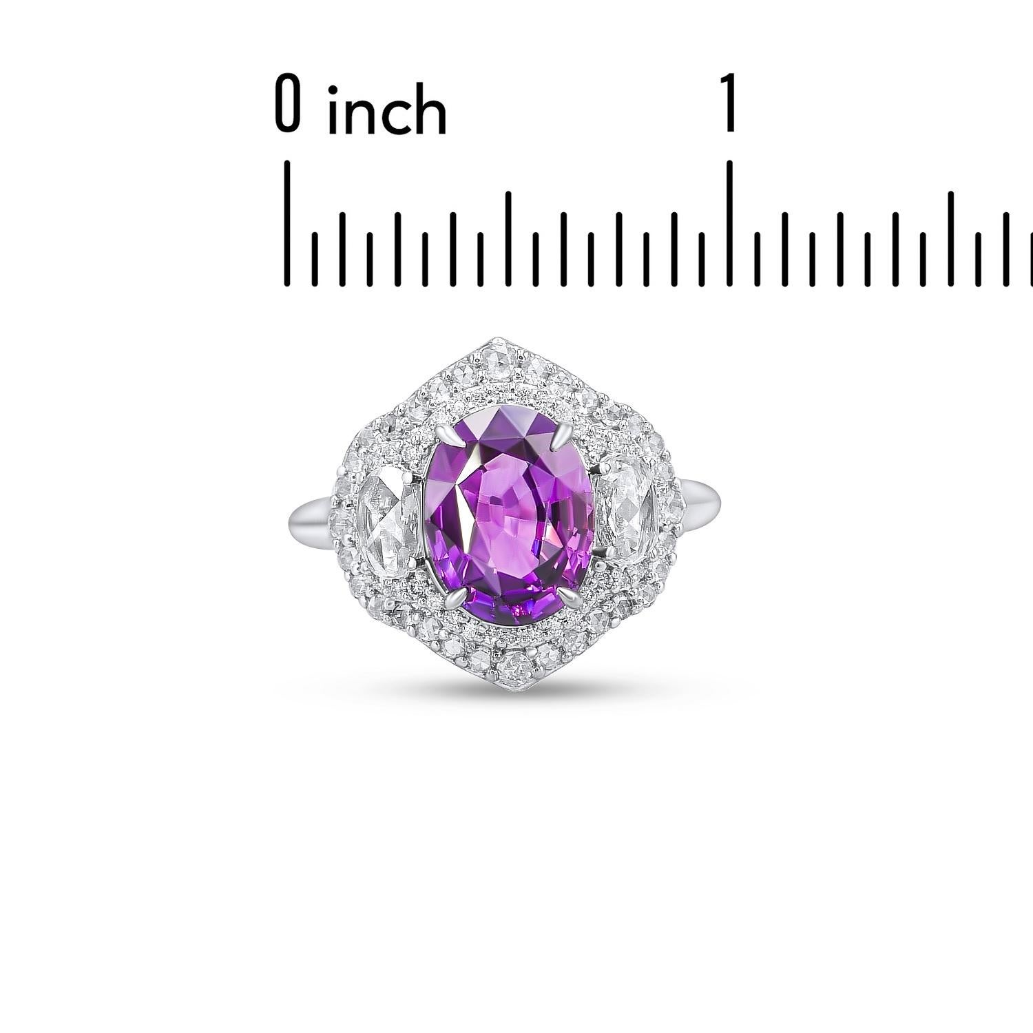 GIA-zertifizierter 3,31 Ovalschliff Karat lila Saphir und Diamantring 18k Ref1319 Damen im Angebot