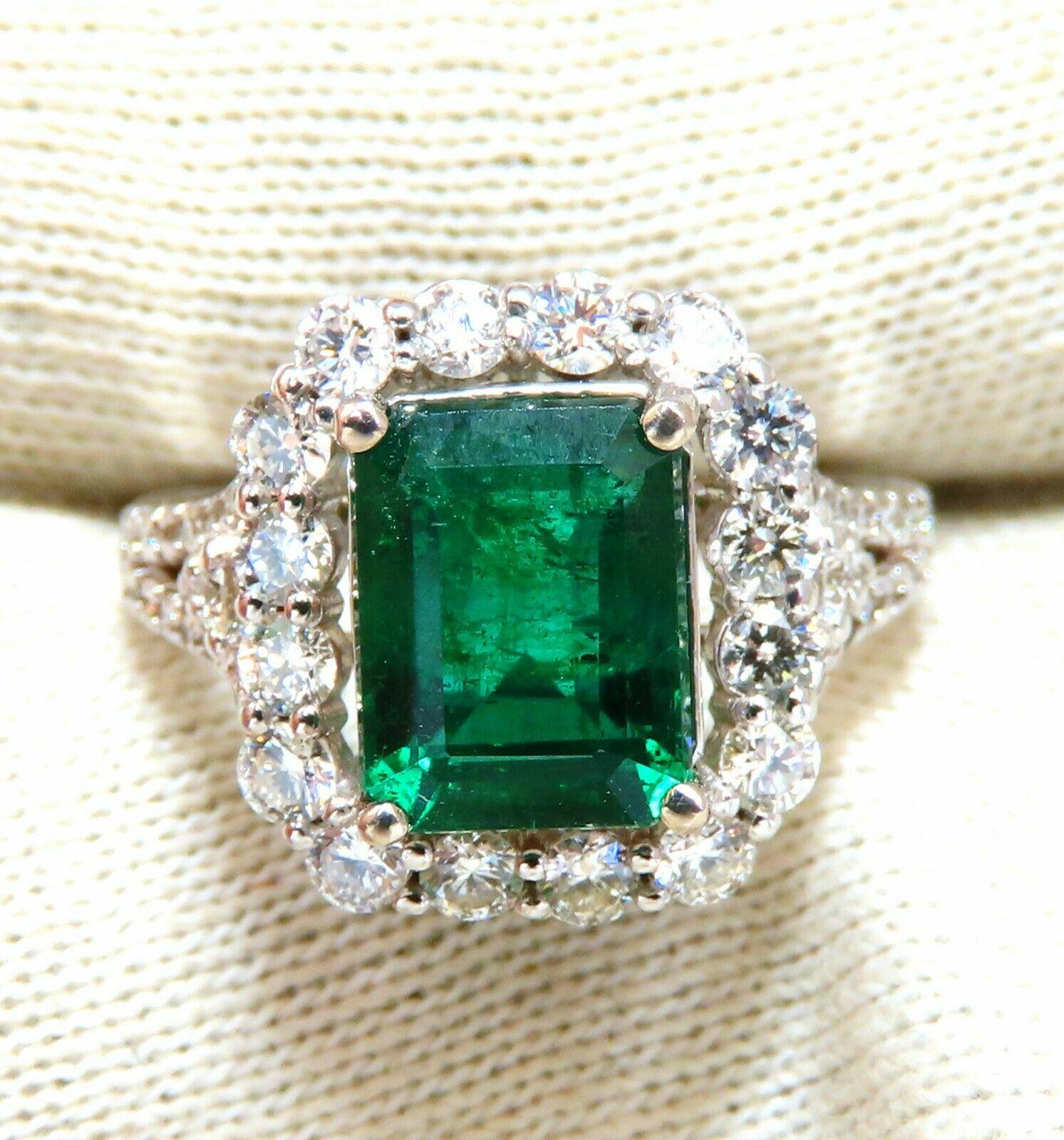 GIA Certified 3.31 Carat Natural Emerald Diamonds Ring 14 Karat 'F1' In New Condition For Sale In New York, NY